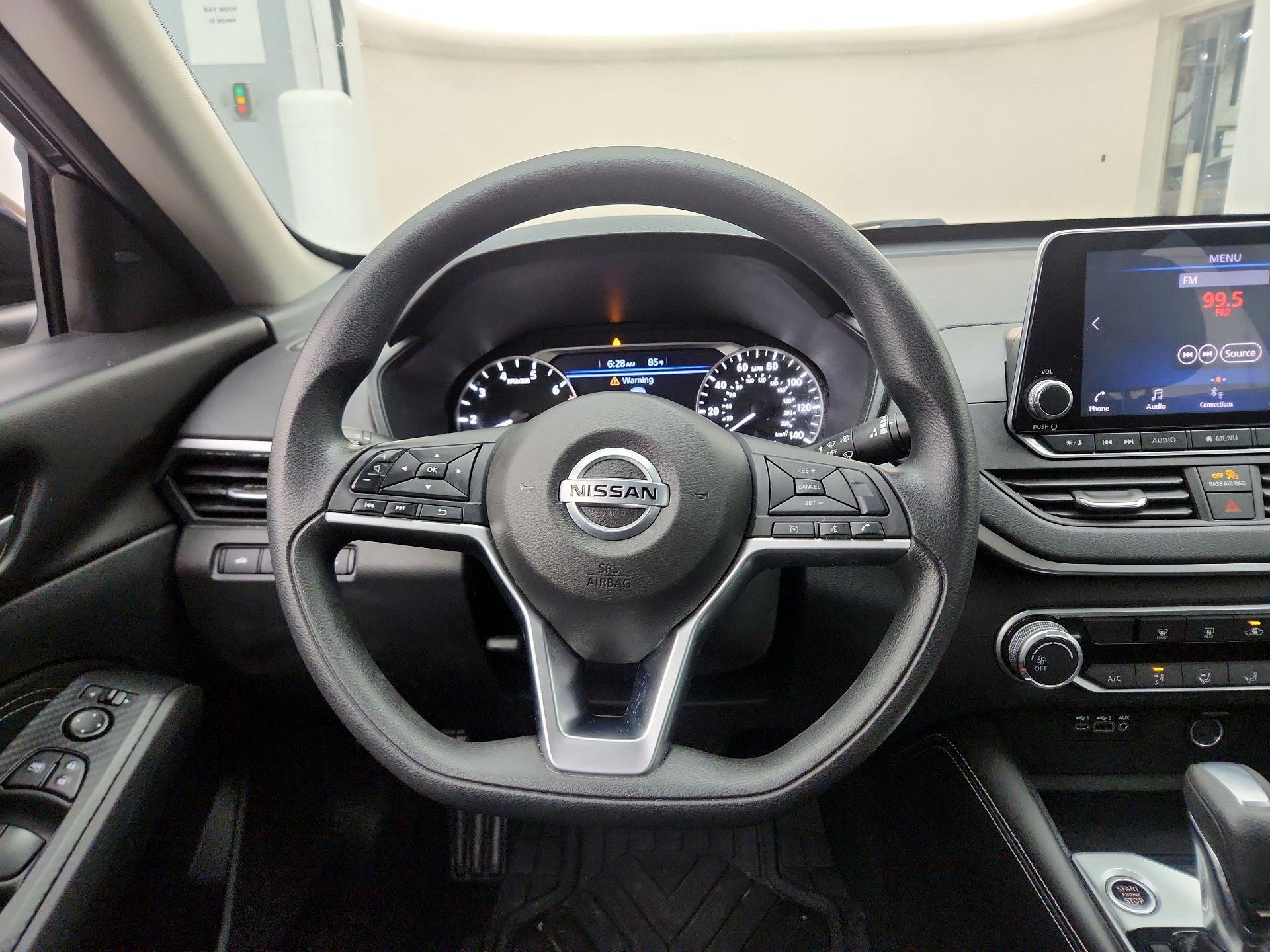 Thumbnail: 2020 Nissan Altima - 10