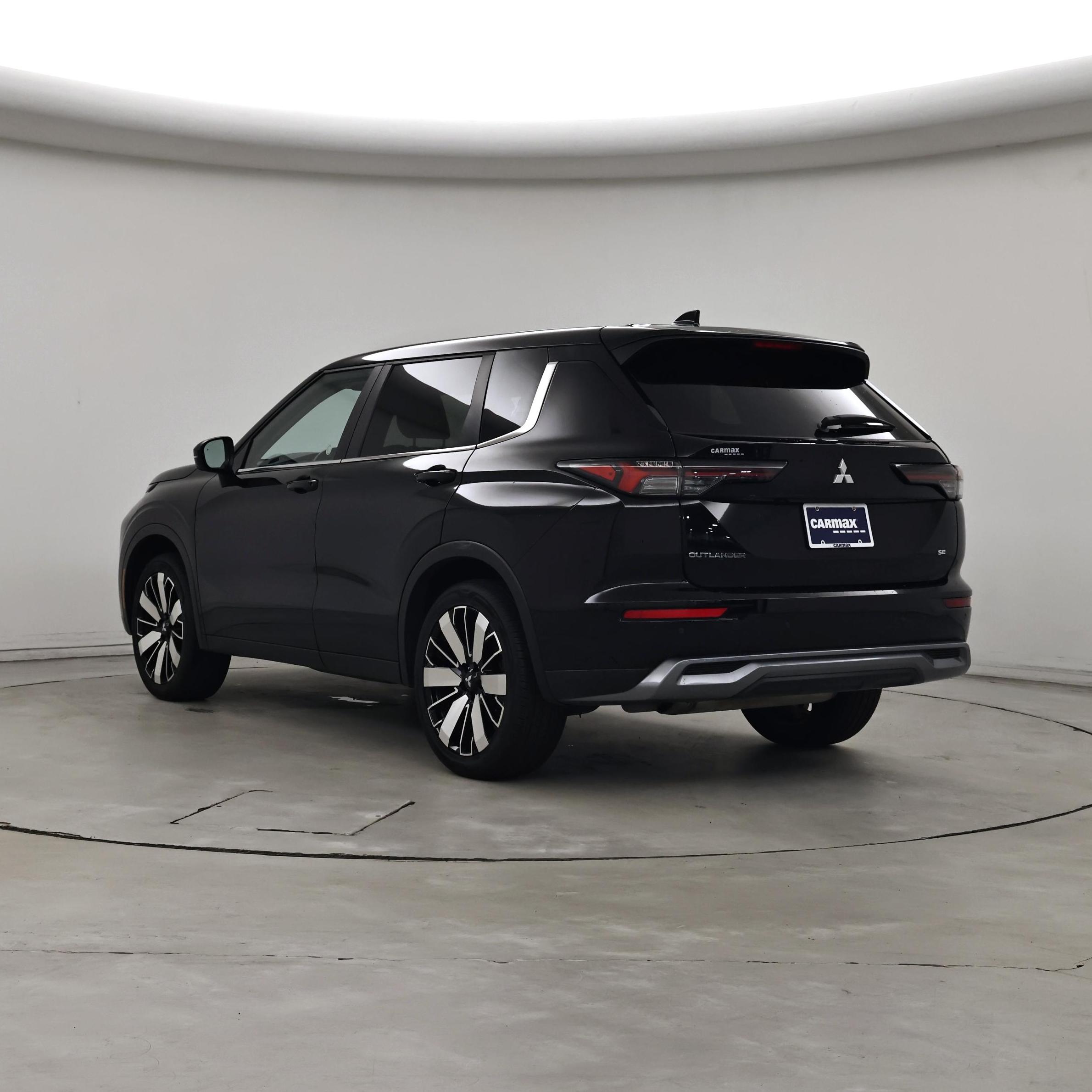 Thumbnail: 2025 Mitsubishi Outlander - 2