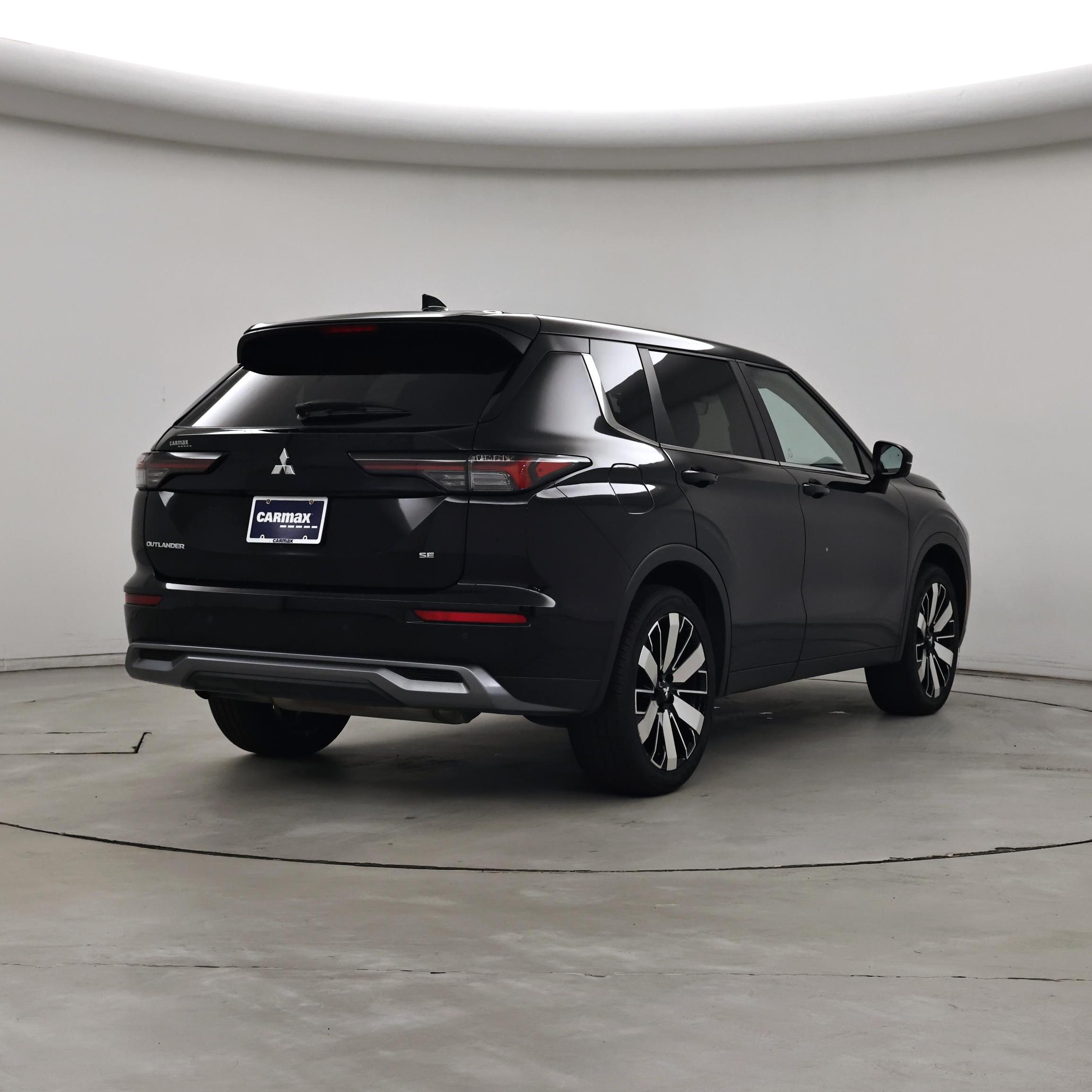 Thumbnail: 2025 Mitsubishi Outlander - 8