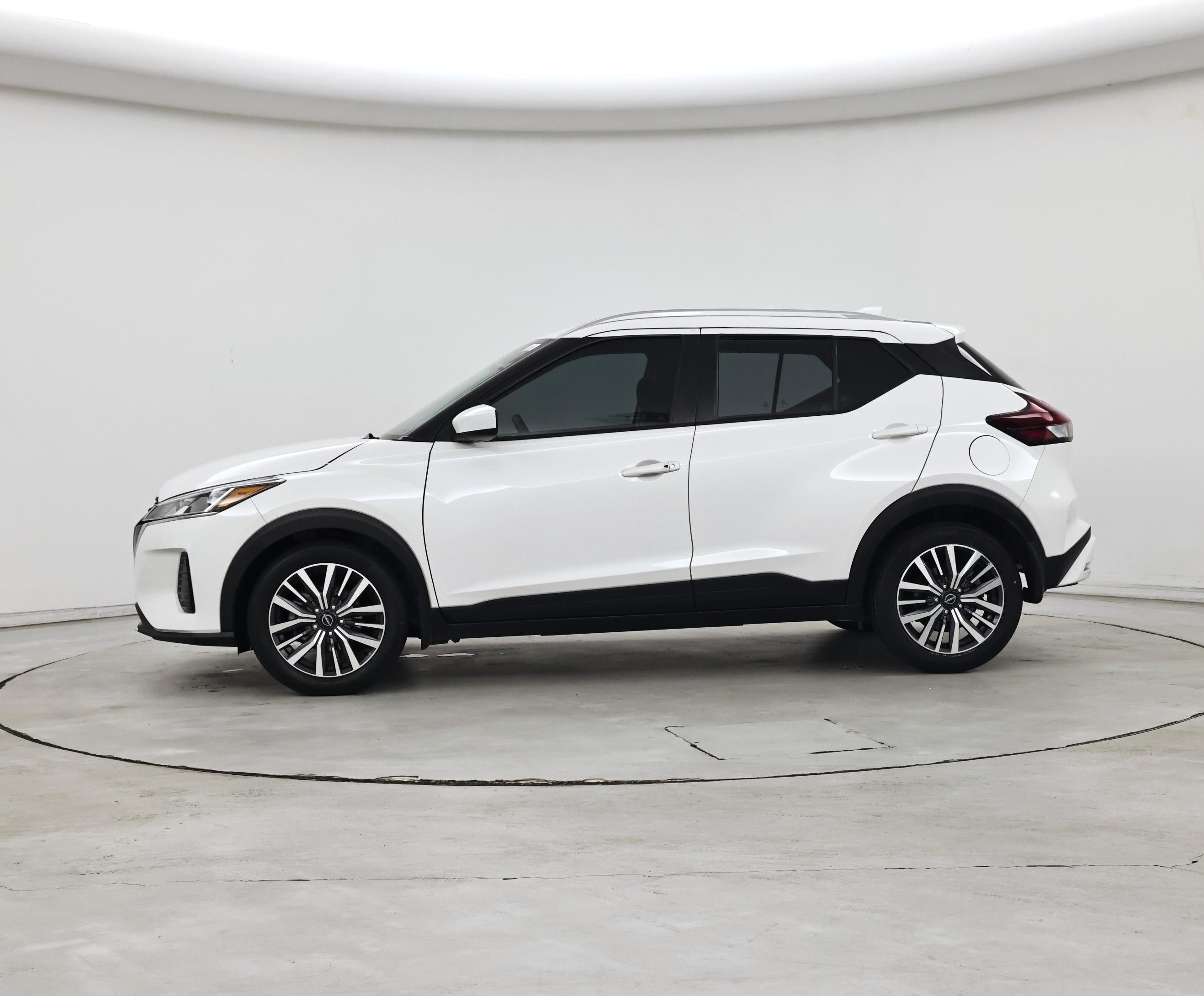 Thumbnail: 2023 Nissan Kicks - 3