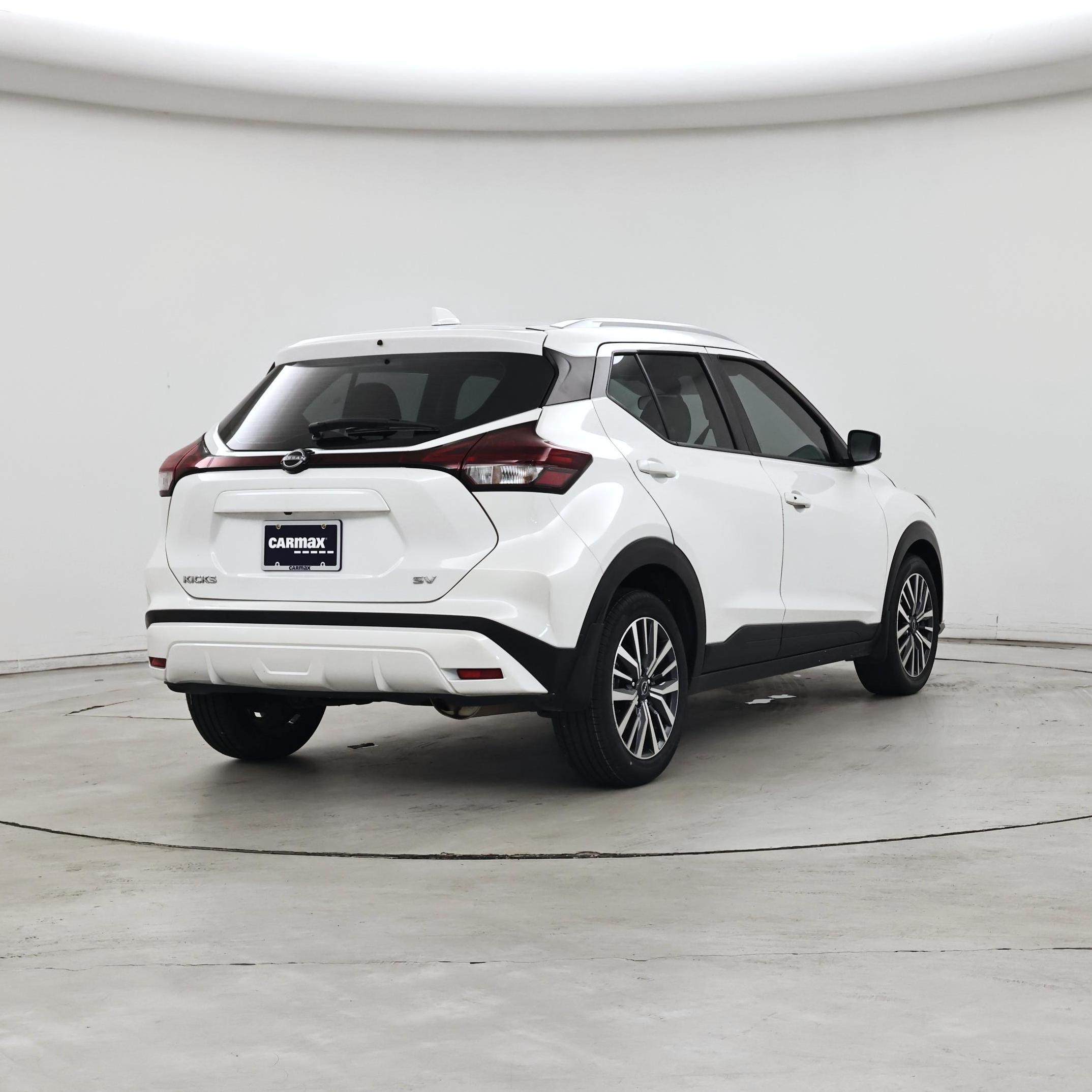 Thumbnail: 2023 Nissan Kicks - 8