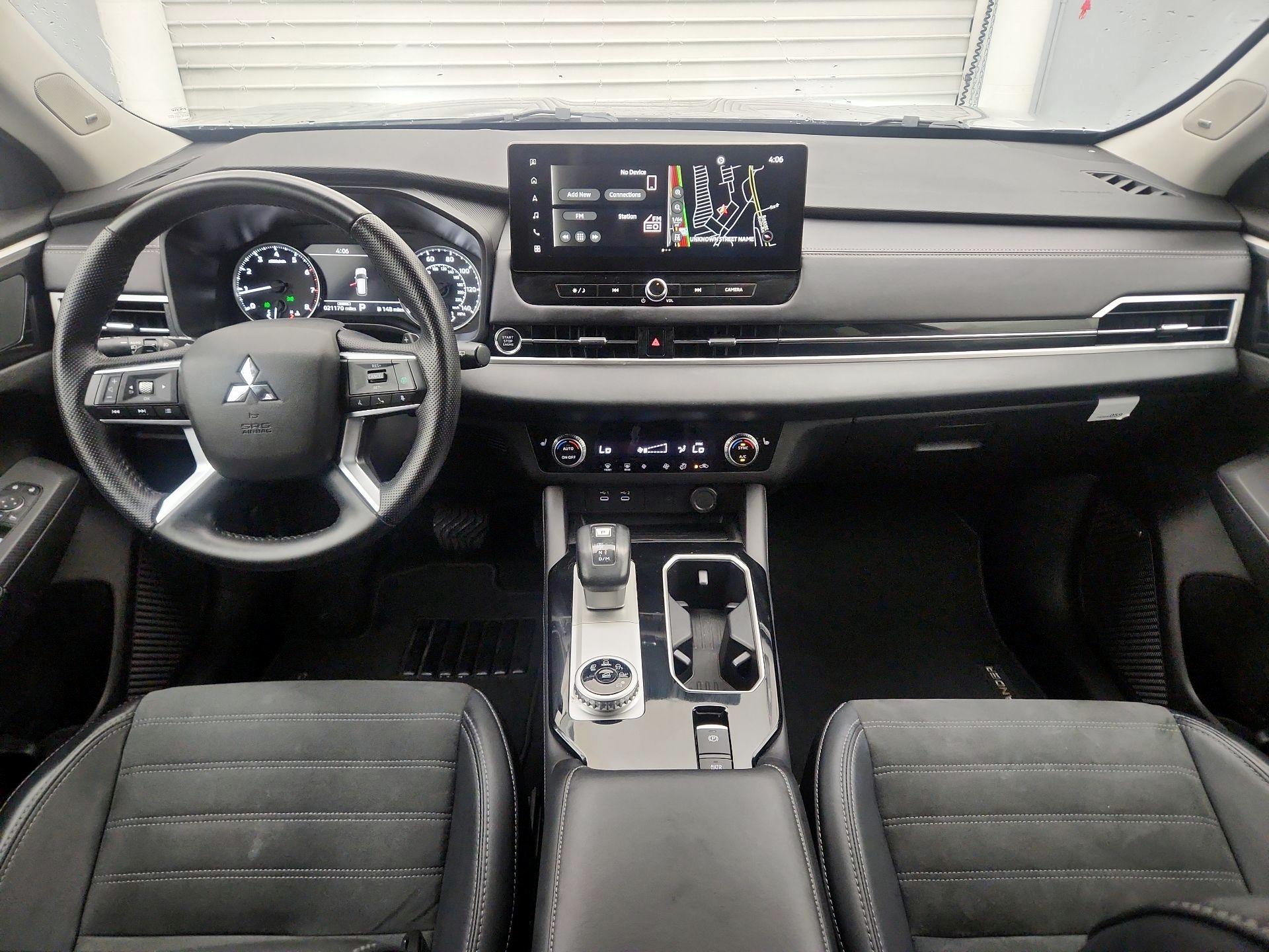 Thumbnail: 2025 Mitsubishi Outlander - 9