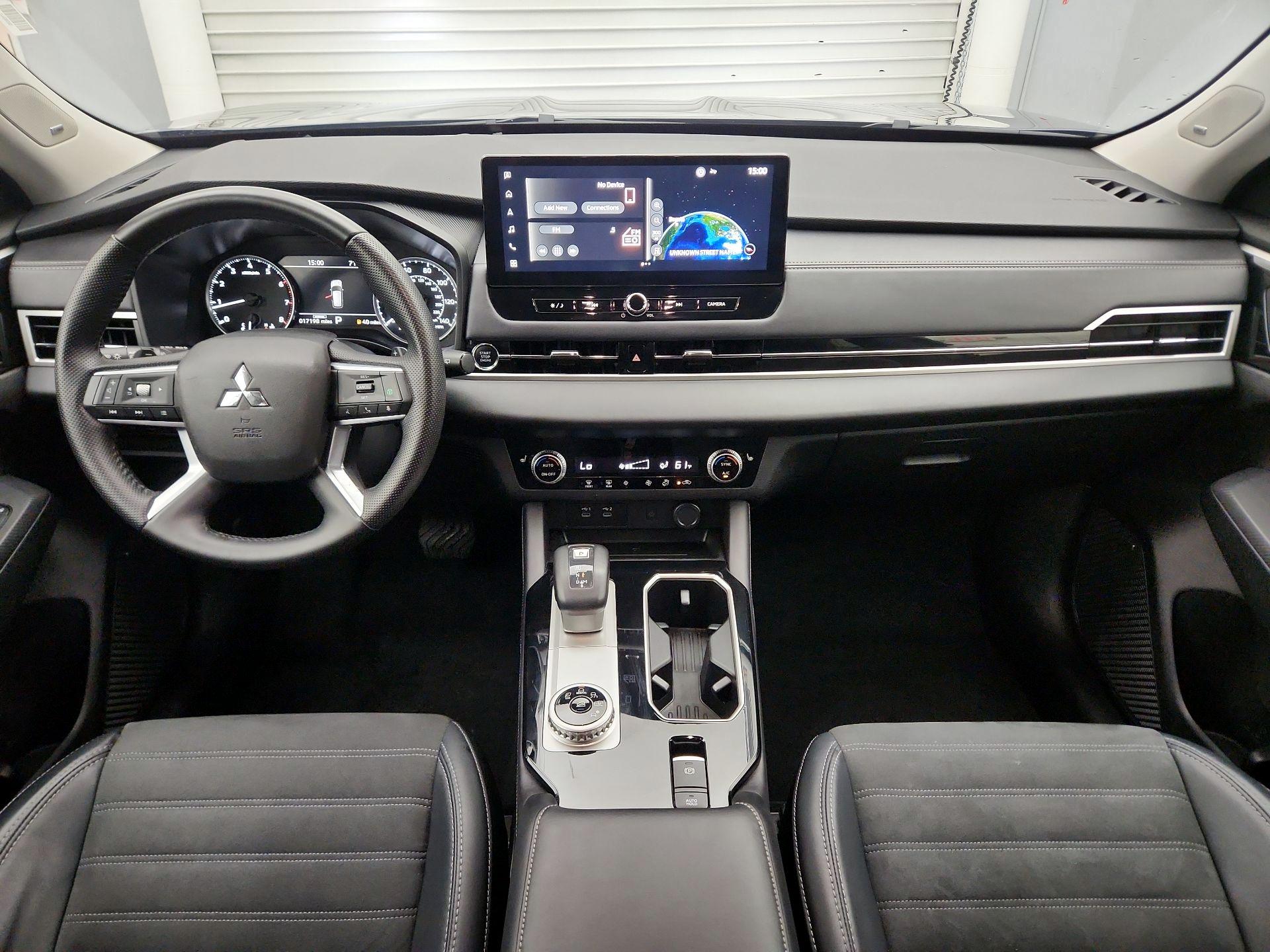 Thumbnail: 2025 Mitsubishi Outlander - 9