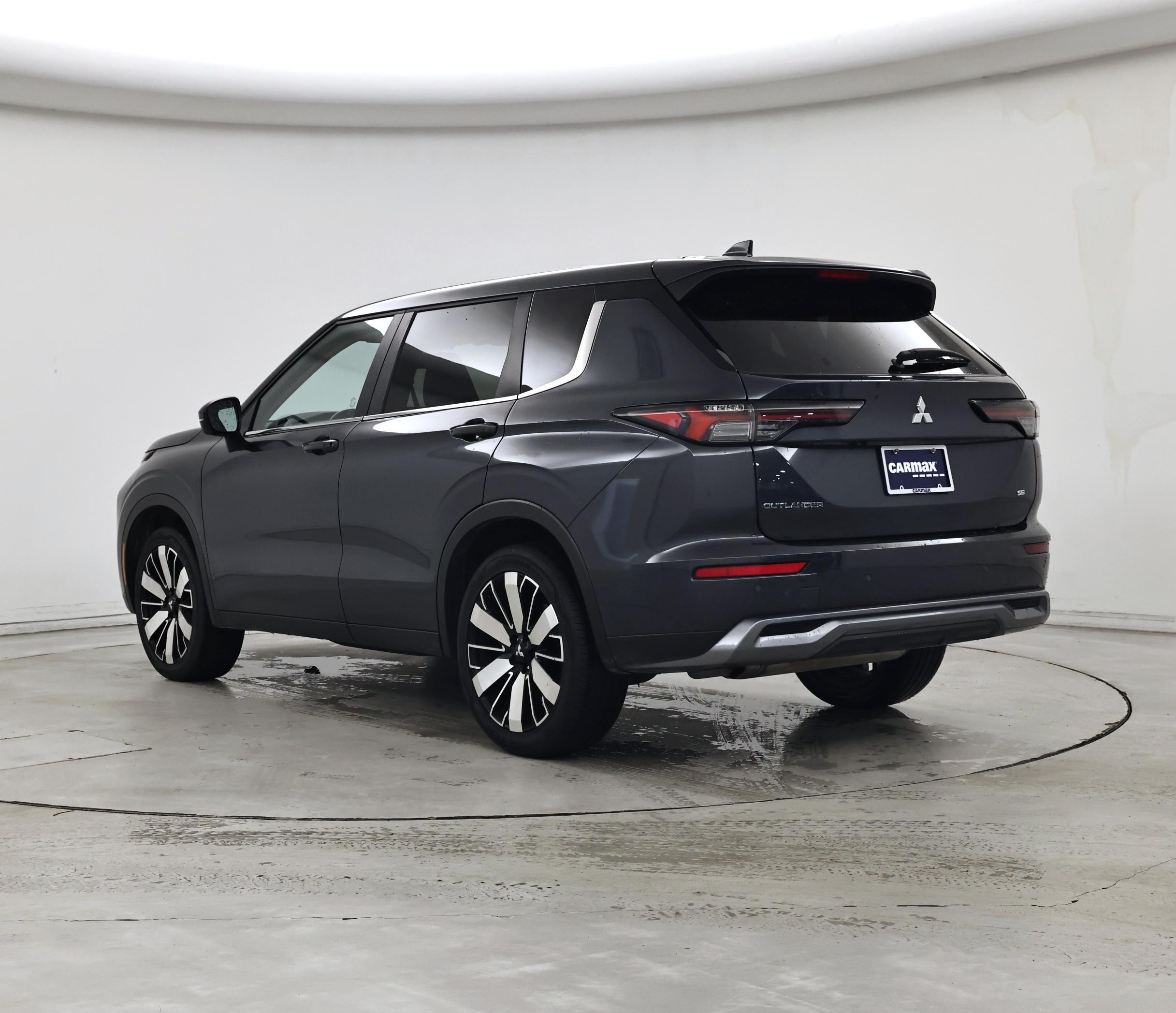 Thumbnail: 2025 Mitsubishi Outlander - 2