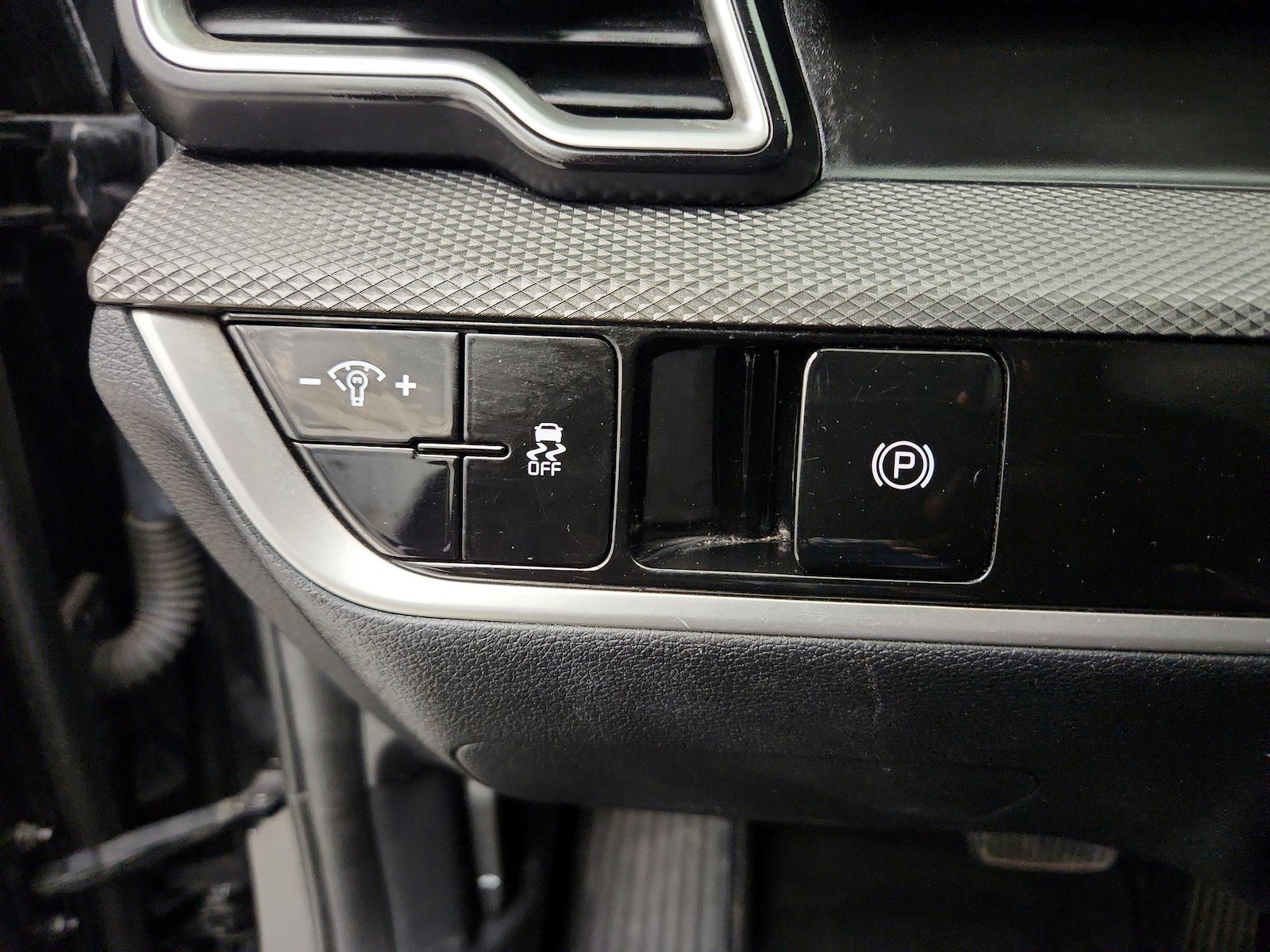 2024 Kia Sportage LX - Photo 14
