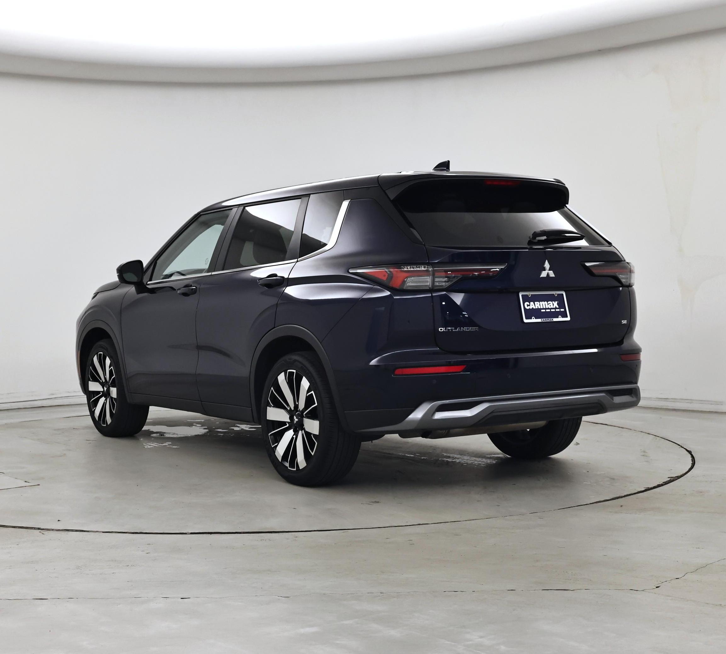 Thumbnail: 2025 Mitsubishi Outlander - 2