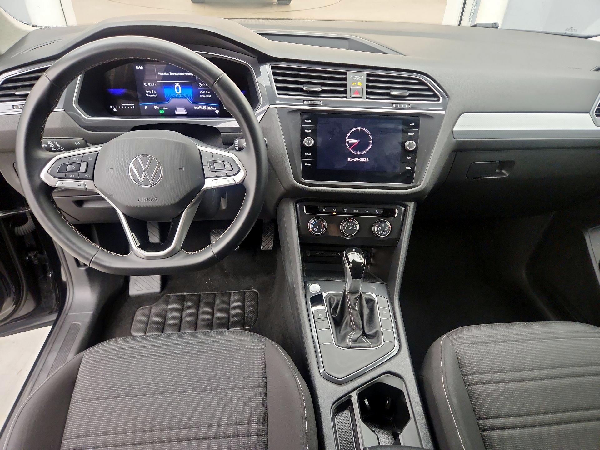Thumbnail: 2024 Volkswagen Tiguan - 9