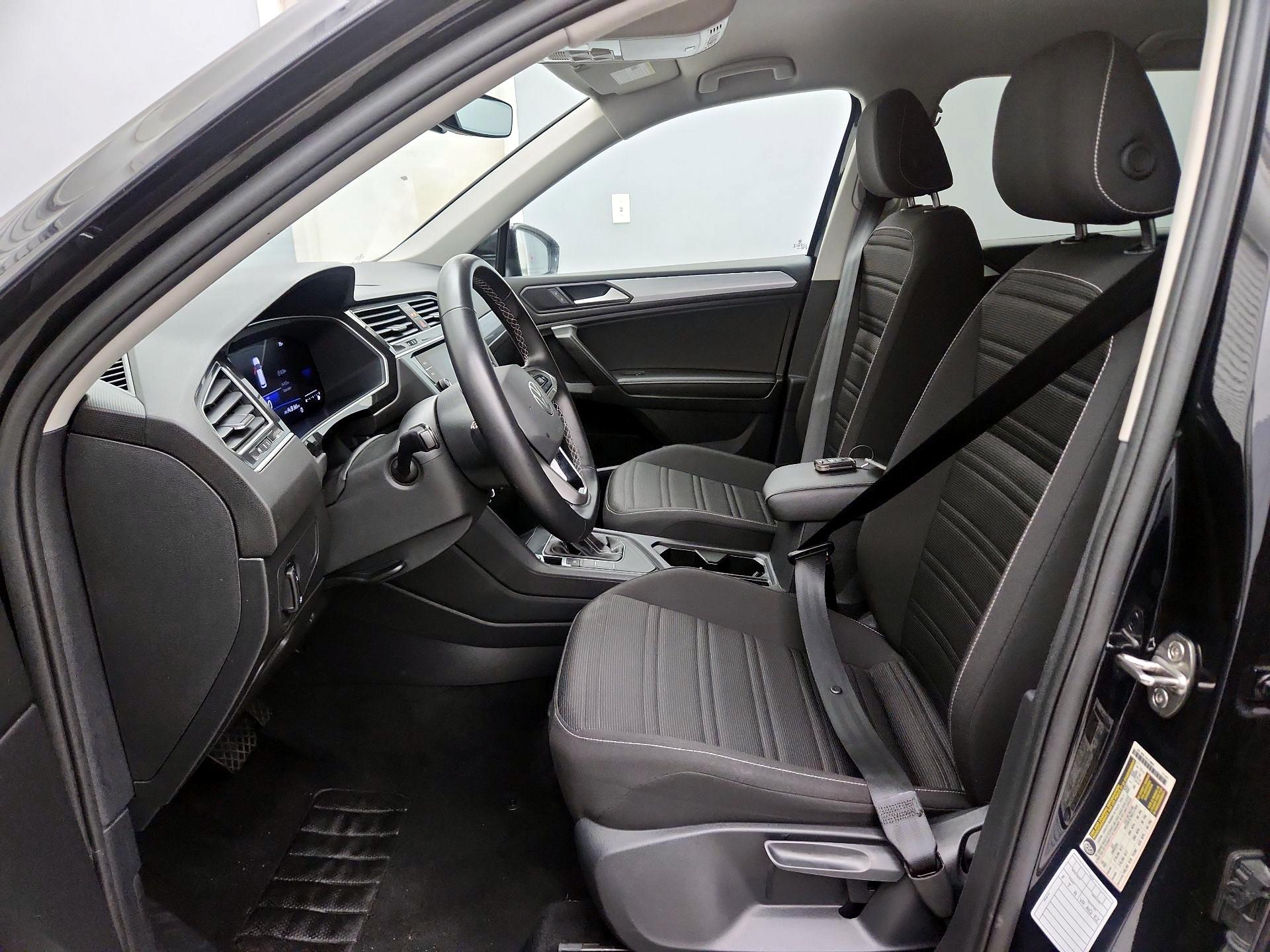 Thumbnail: 2024 Volkswagen Tiguan - 11
