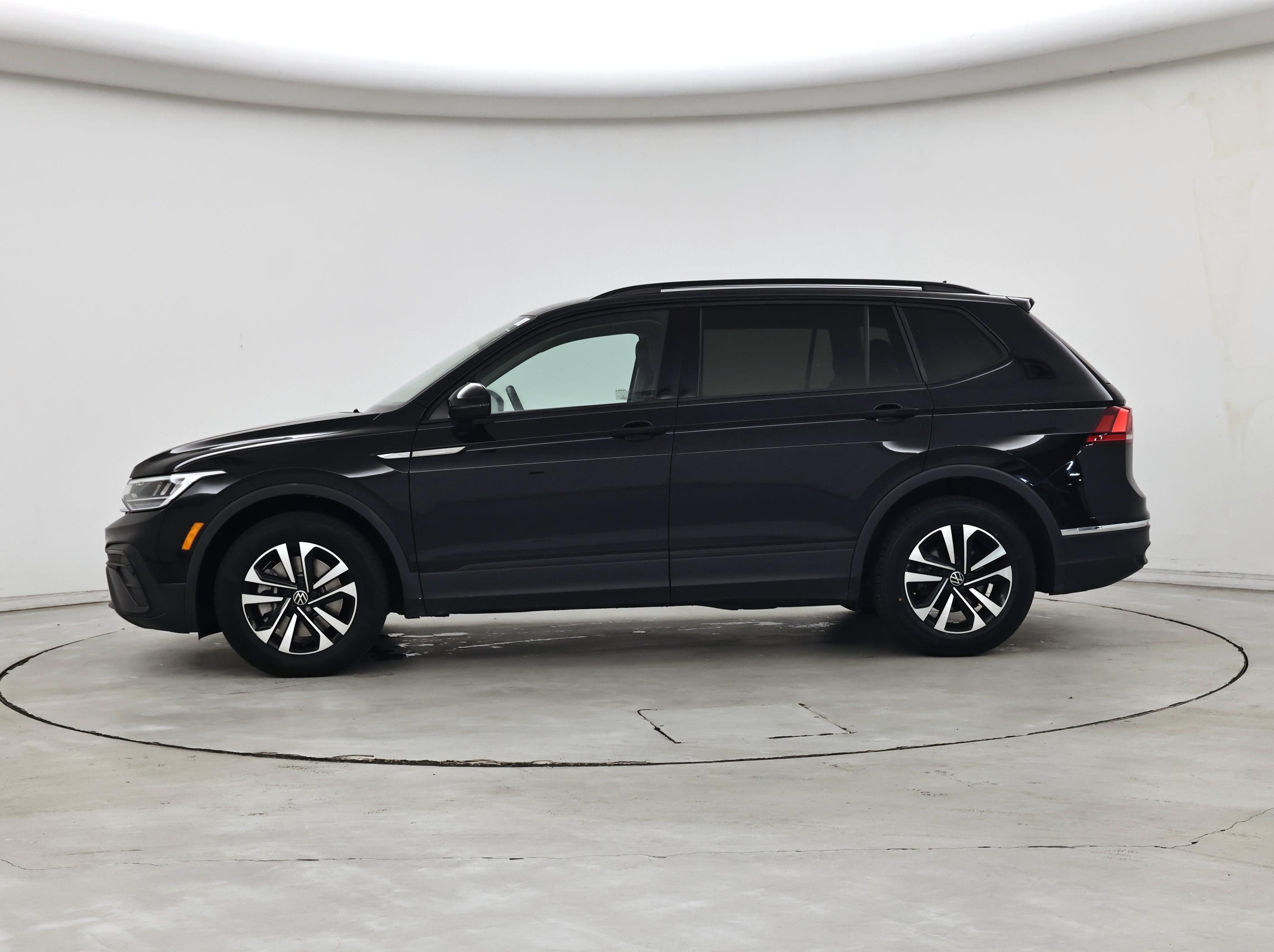 Thumbnail: 2024 Volkswagen Tiguan - 3