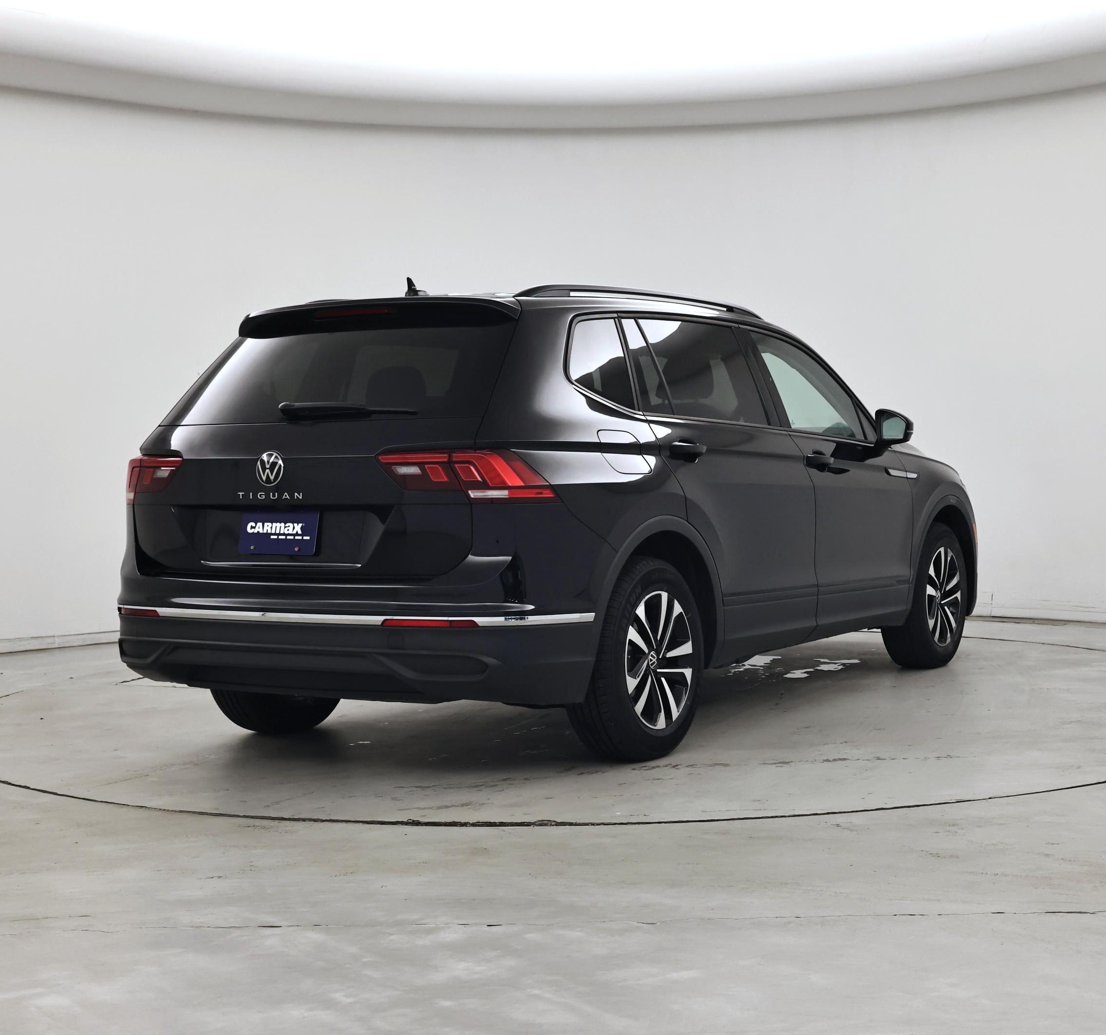 Thumbnail: 2024 Volkswagen Tiguan - 8