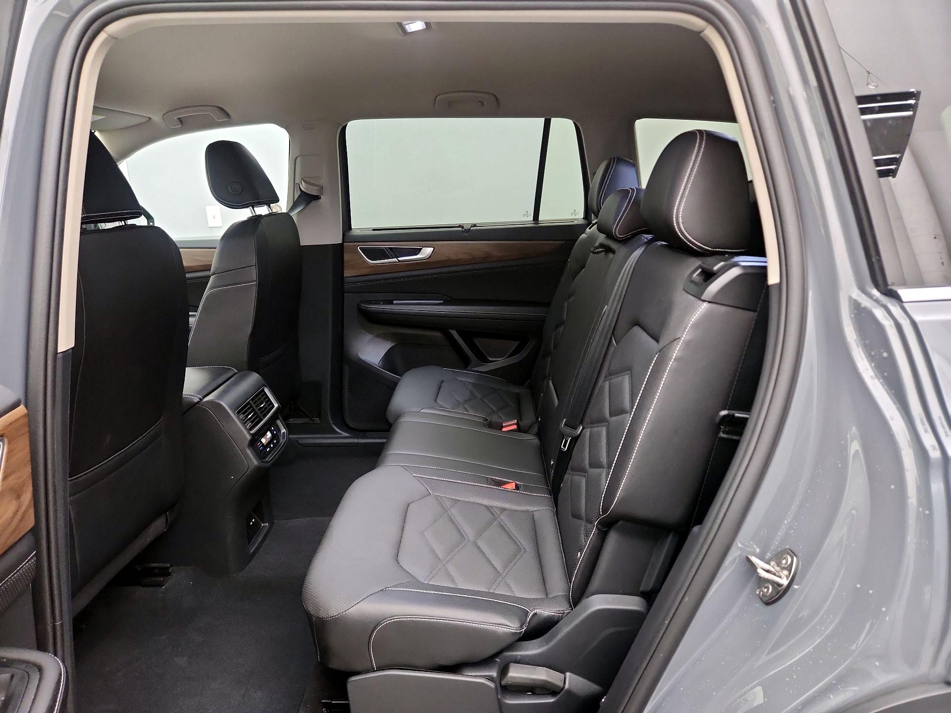 Thumbnail: 2025 Volkswagen Atlas - 19