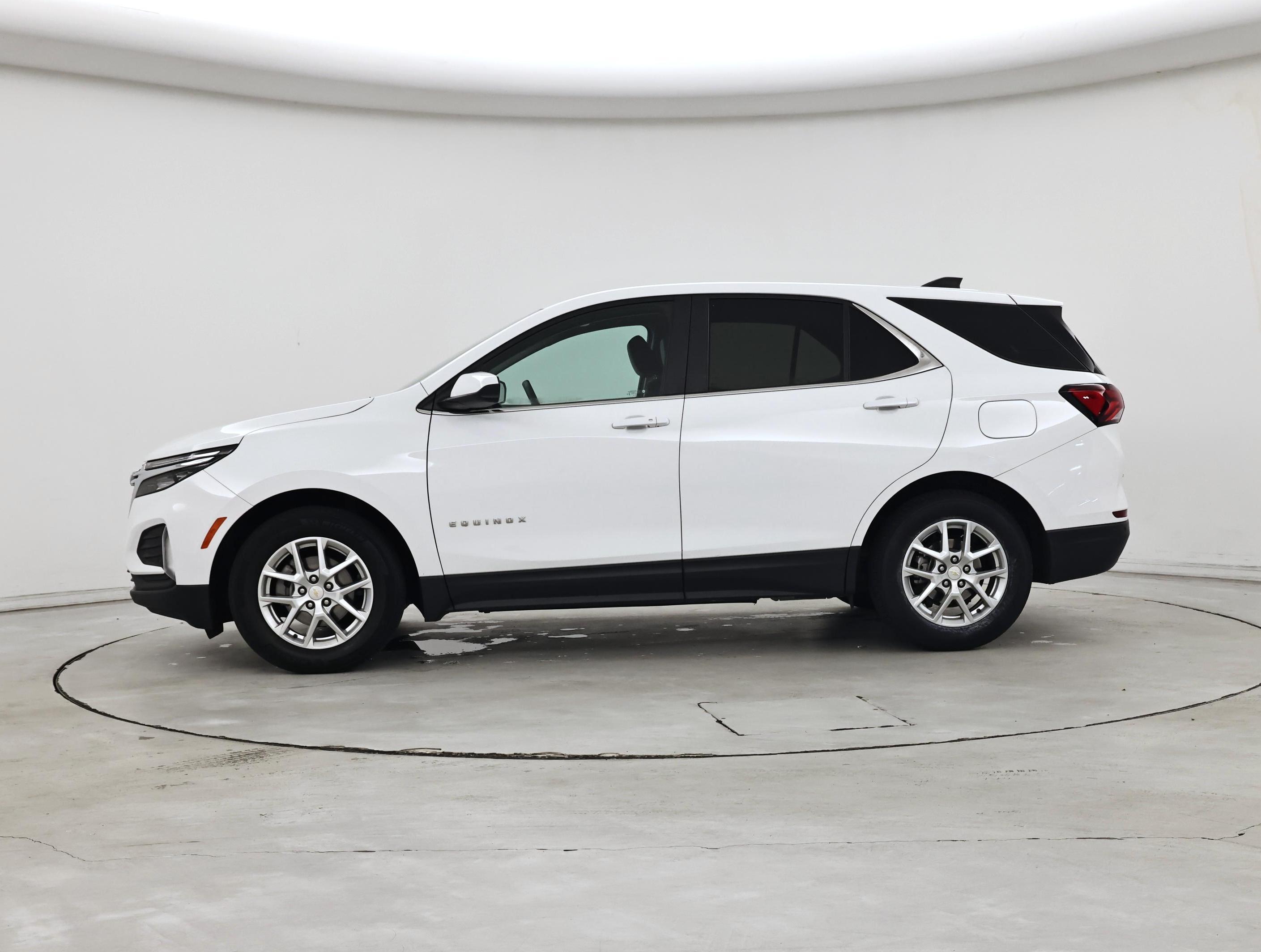Thumbnail: 2023 Chevrolet Equinox - 3