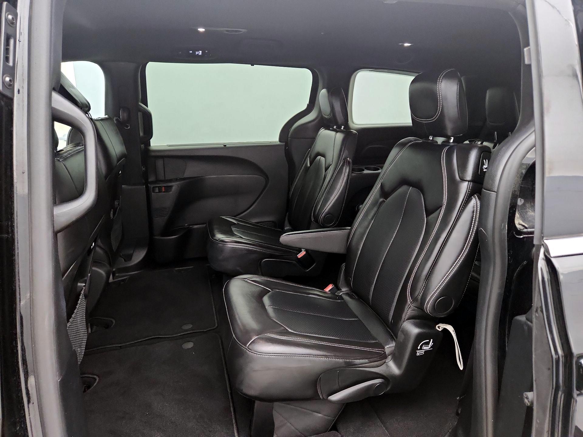 Thumbnail: 2025 Chrysler Pacifica - 19