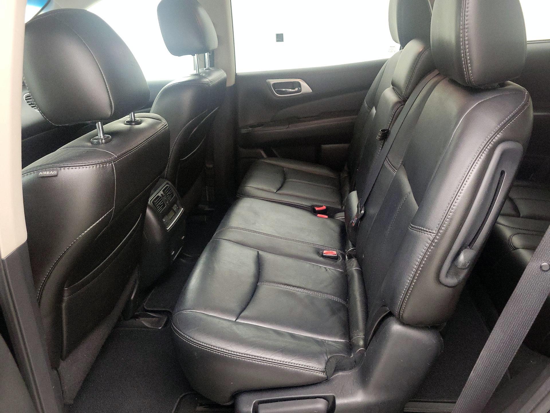 Thumbnail: 2014 Nissan Pathfinder - 19