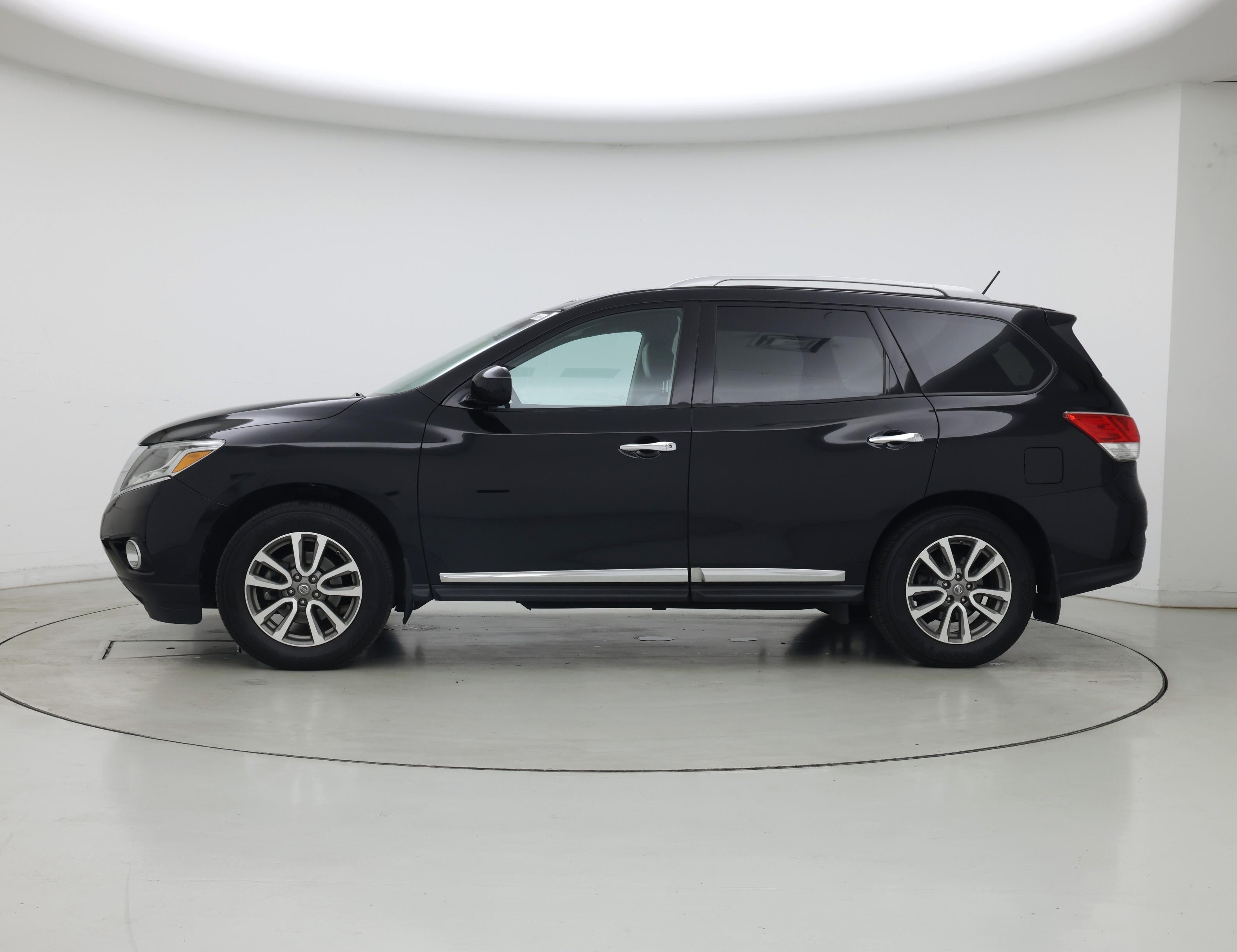 Thumbnail: 2014 Nissan Pathfinder - 3