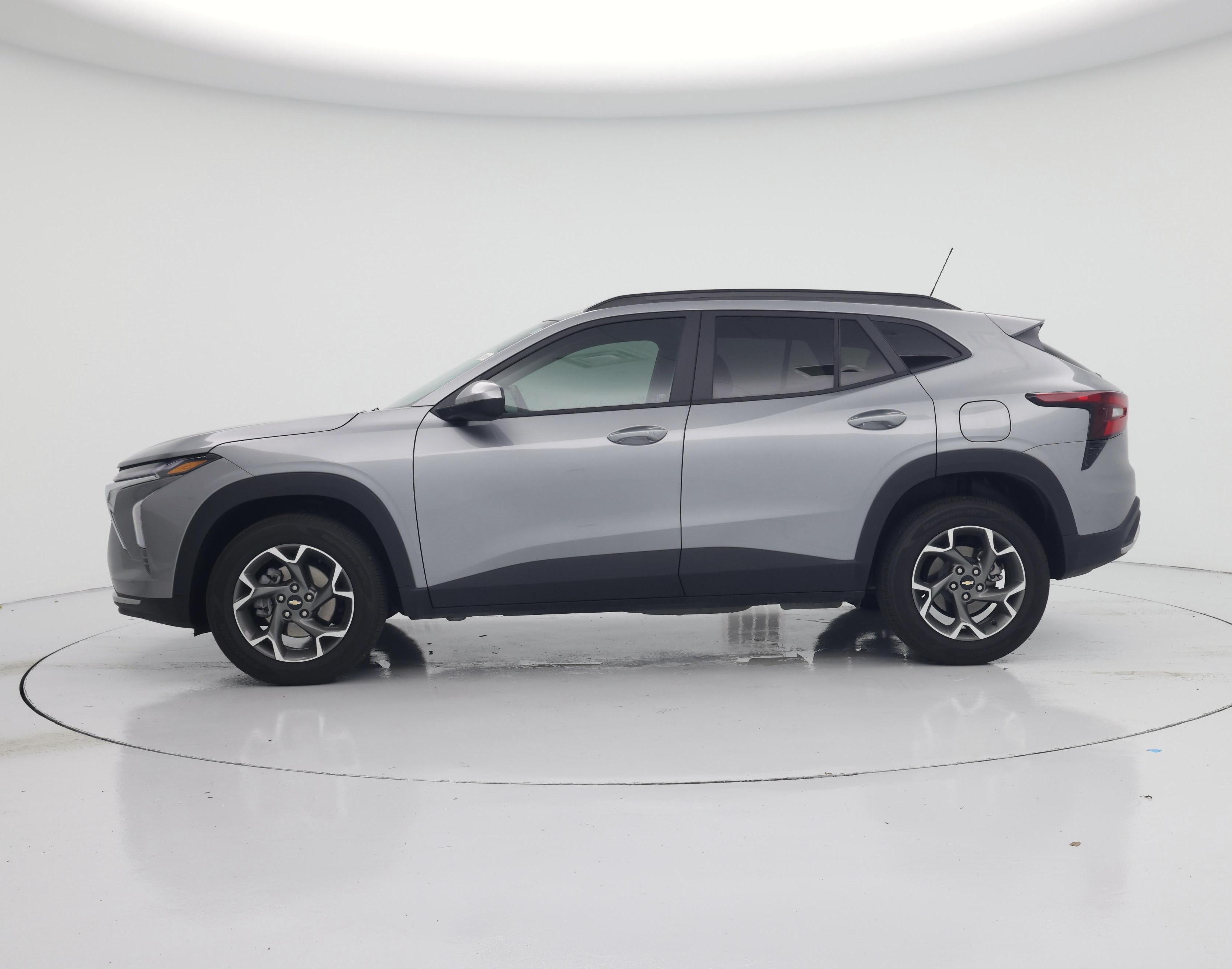 Thumbnail: 2025 Chevrolet Trax - 3