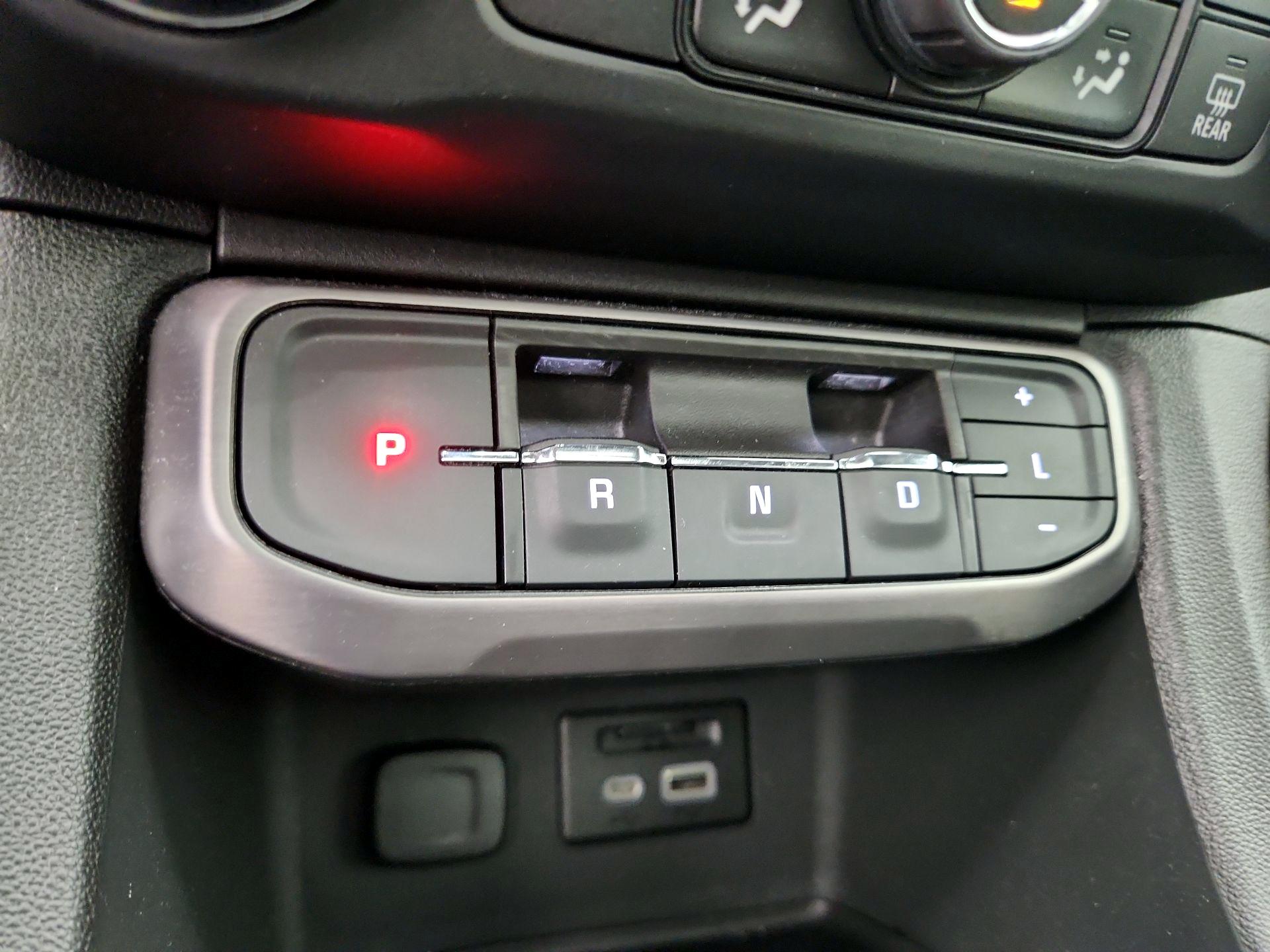 Thumbnail: 2022 GMC Acadia - 17