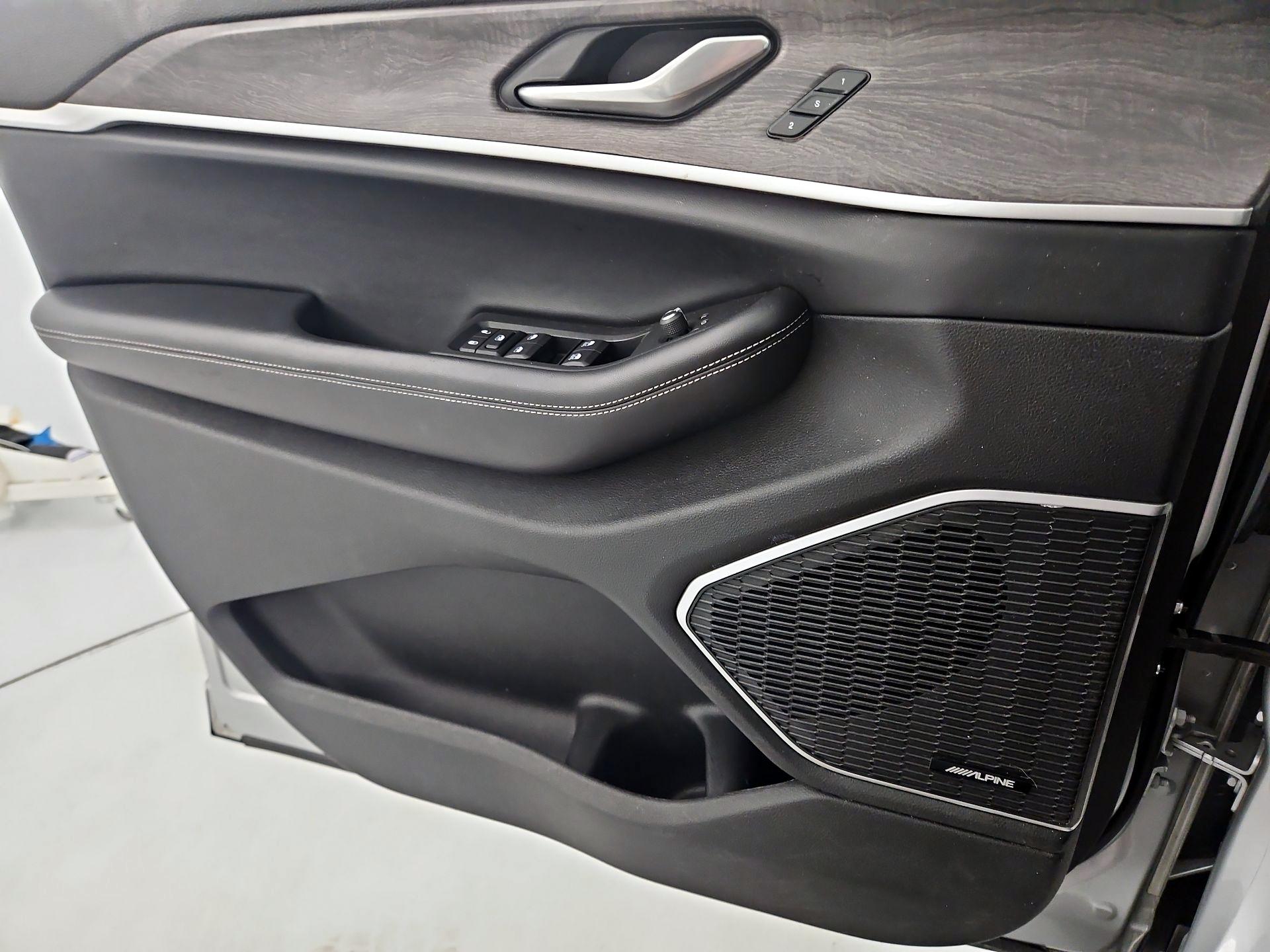 Thumbnail: 2021 Jeep Grand Cherokee L - 12