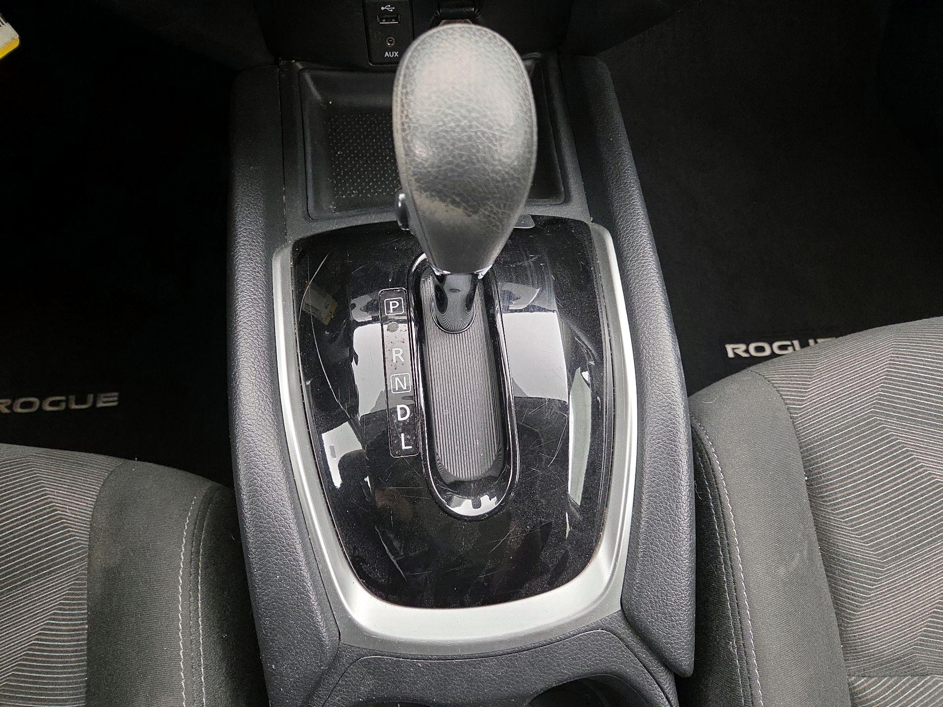Thumbnail: 2016 Nissan Rogue - 17
