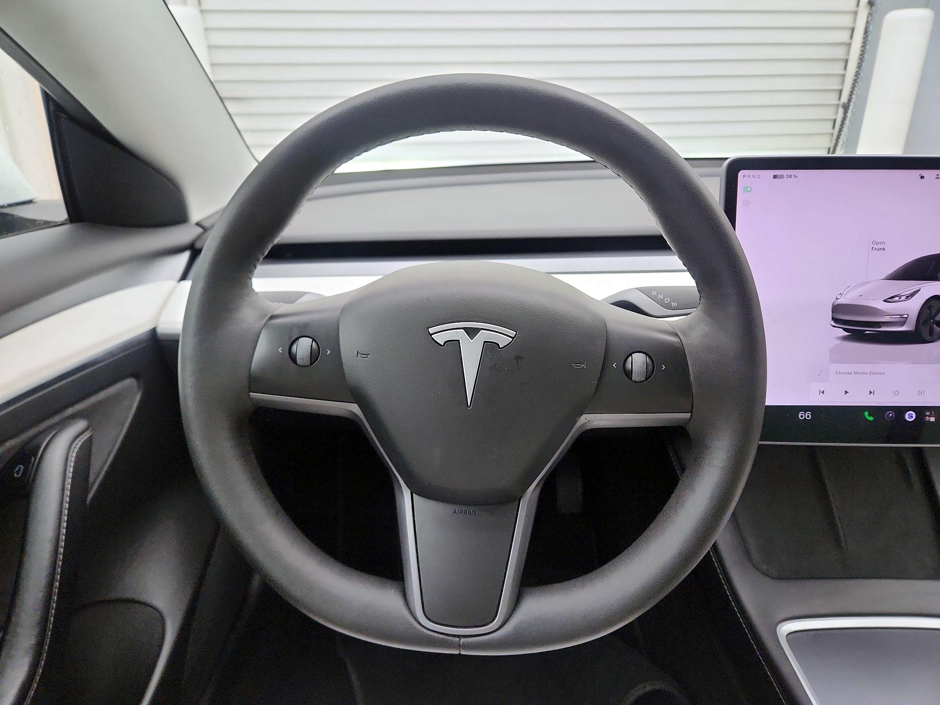 Thumbnail: 2022 Tesla Model 3 - 10