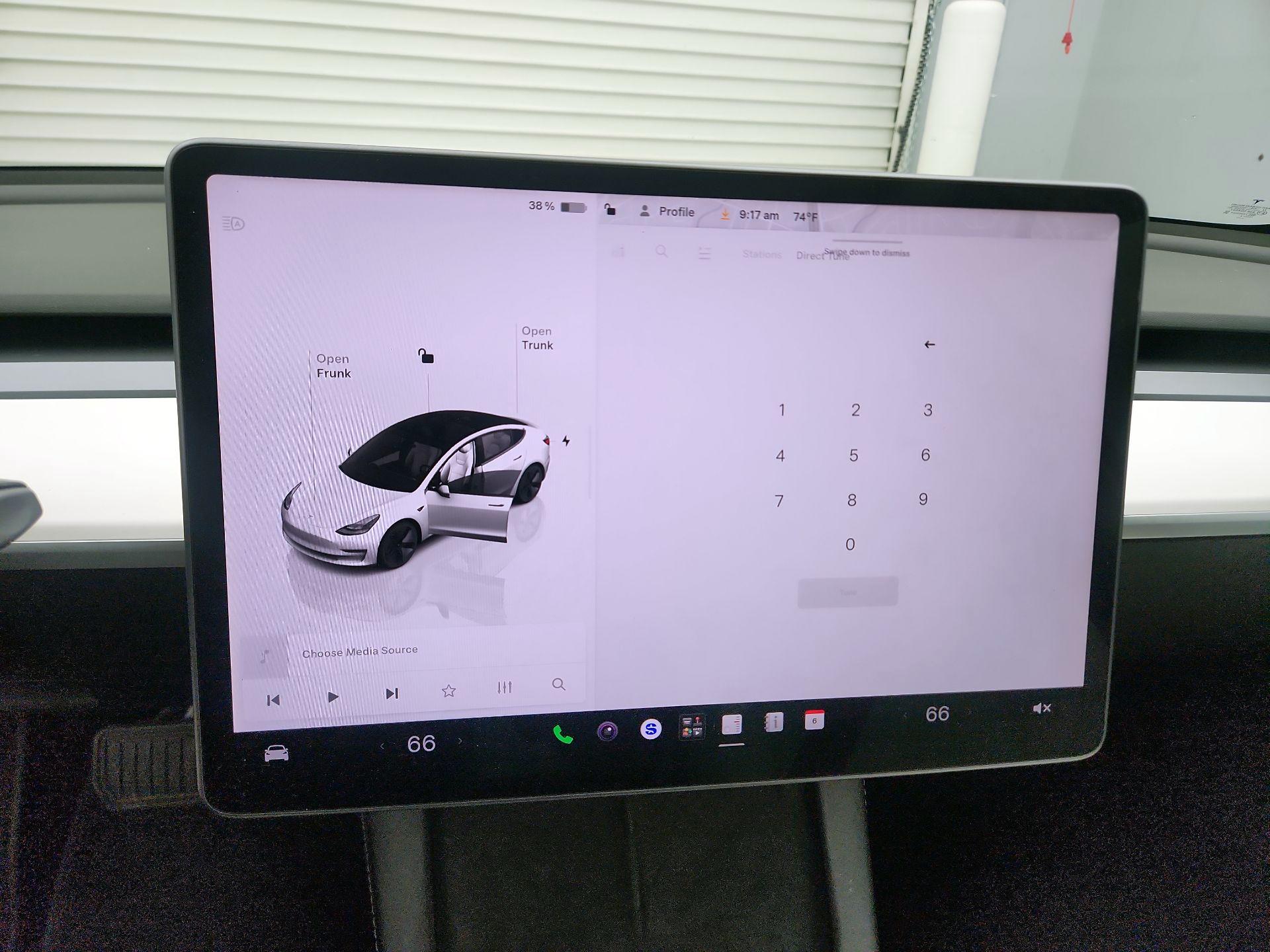 Thumbnail: 2022 Tesla Model 3 - 15