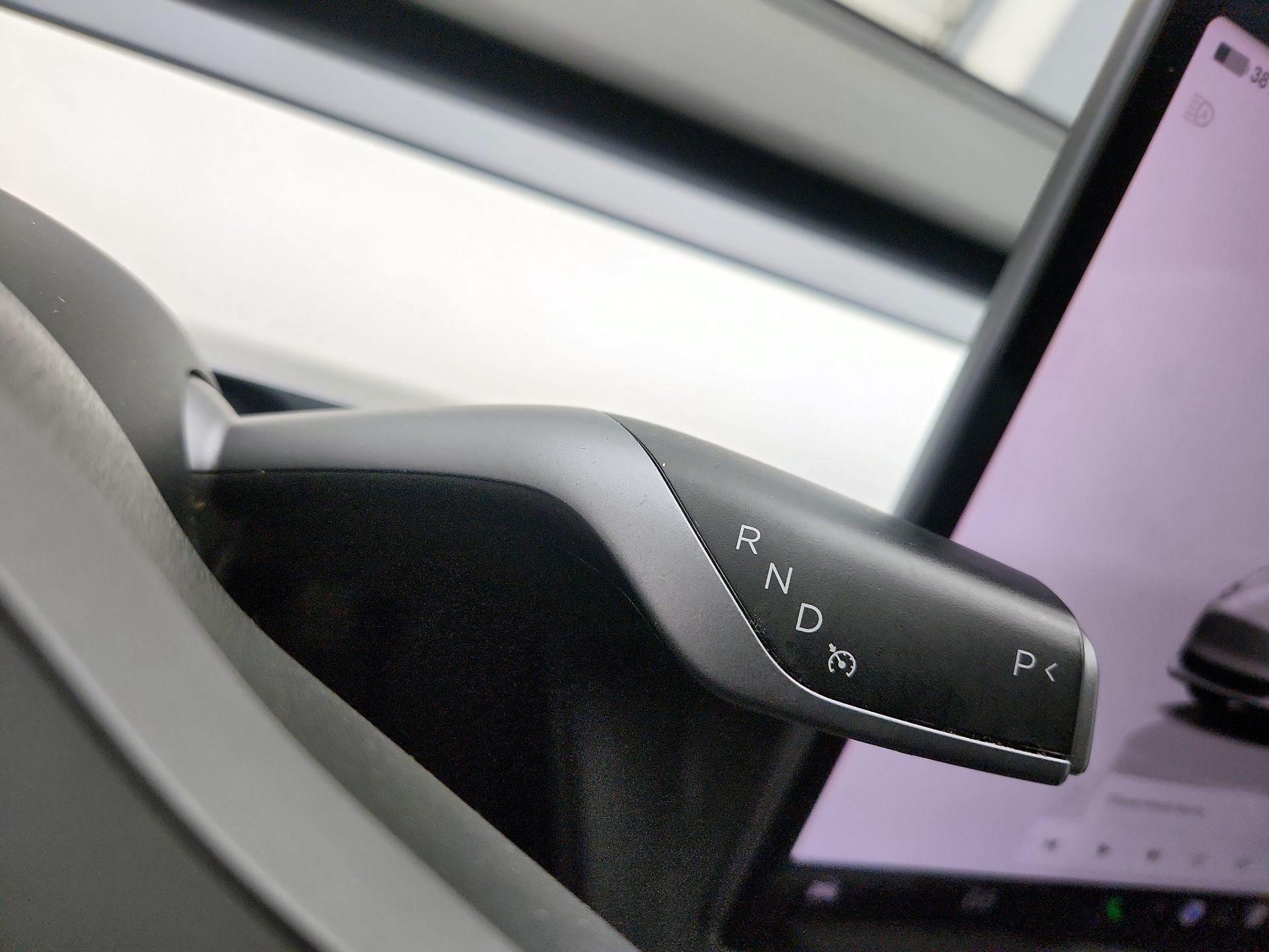 Thumbnail: 2022 Tesla Model 3 - 17