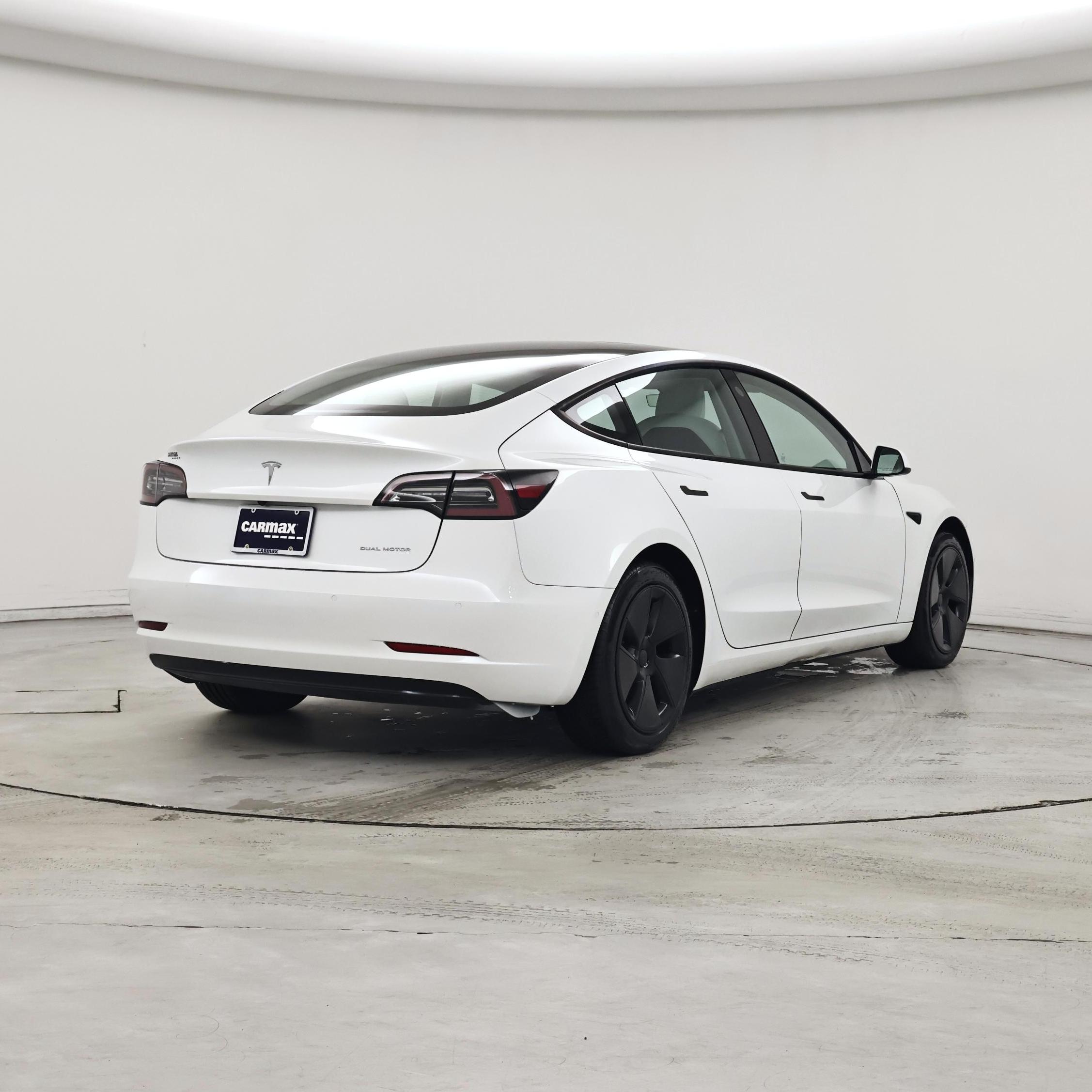 Thumbnail: 2022 Tesla Model 3 - 8