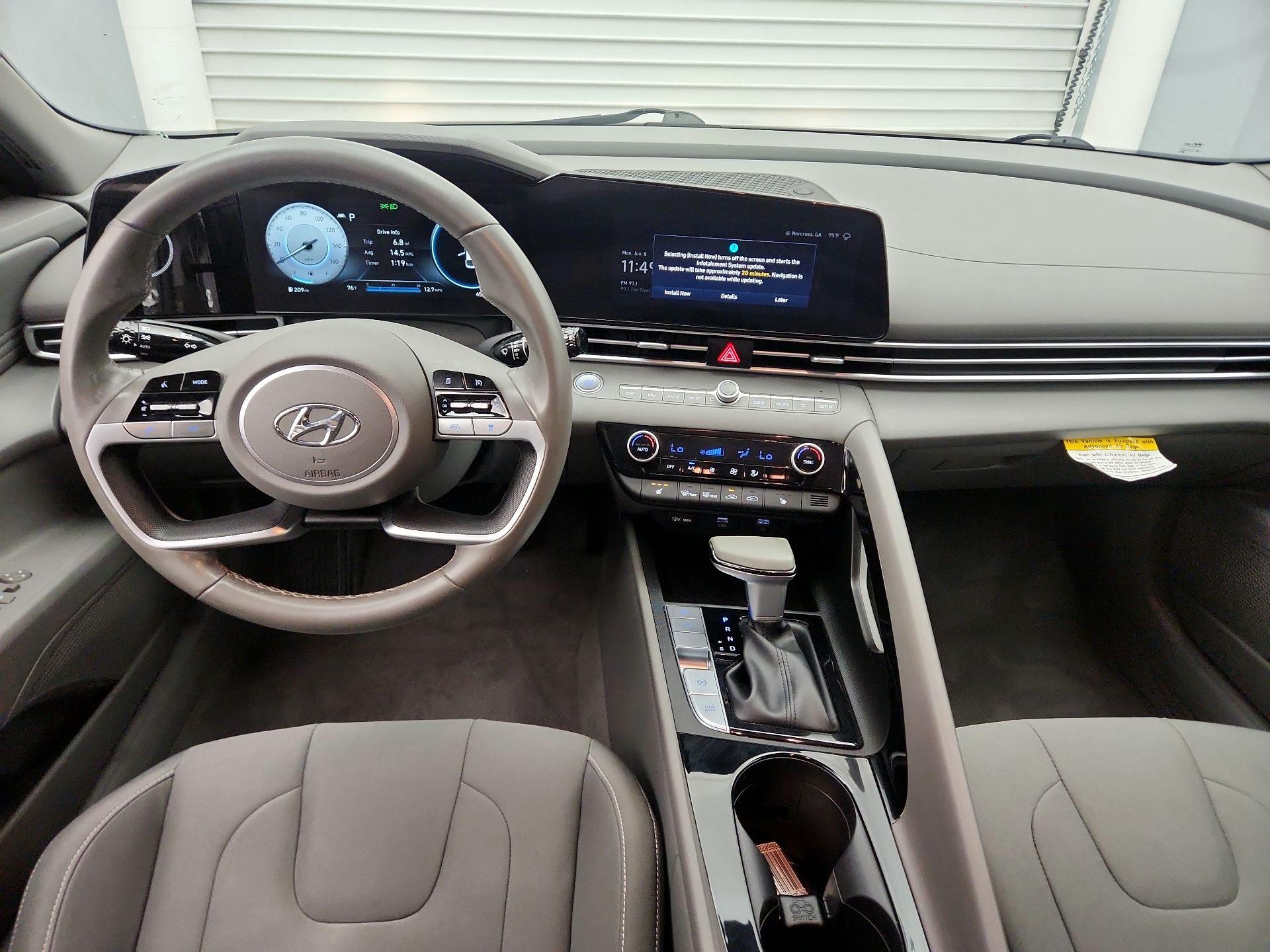 Thumbnail: 2023 Hyundai Elantra - 9