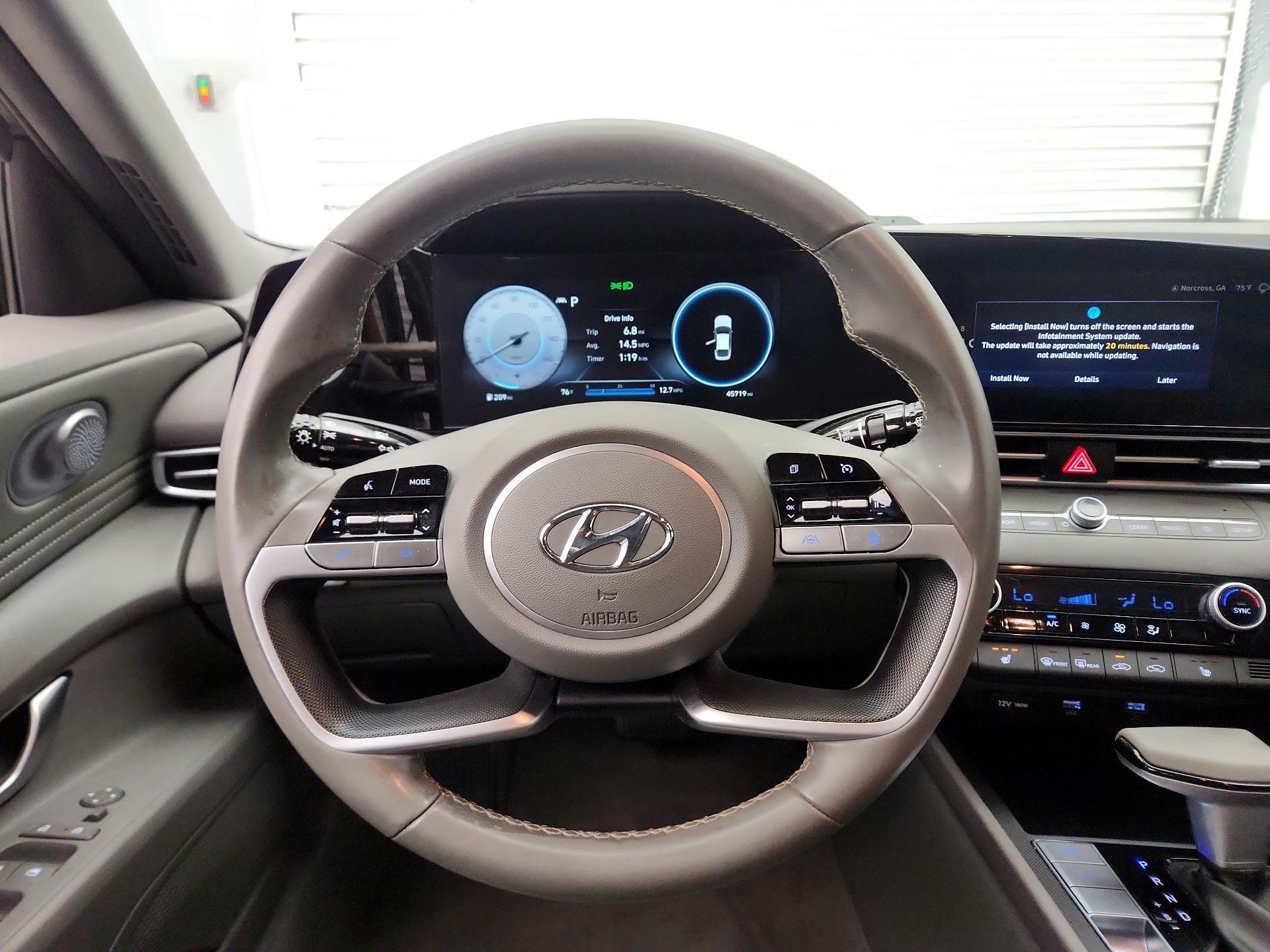 Thumbnail: 2023 Hyundai Elantra - 10