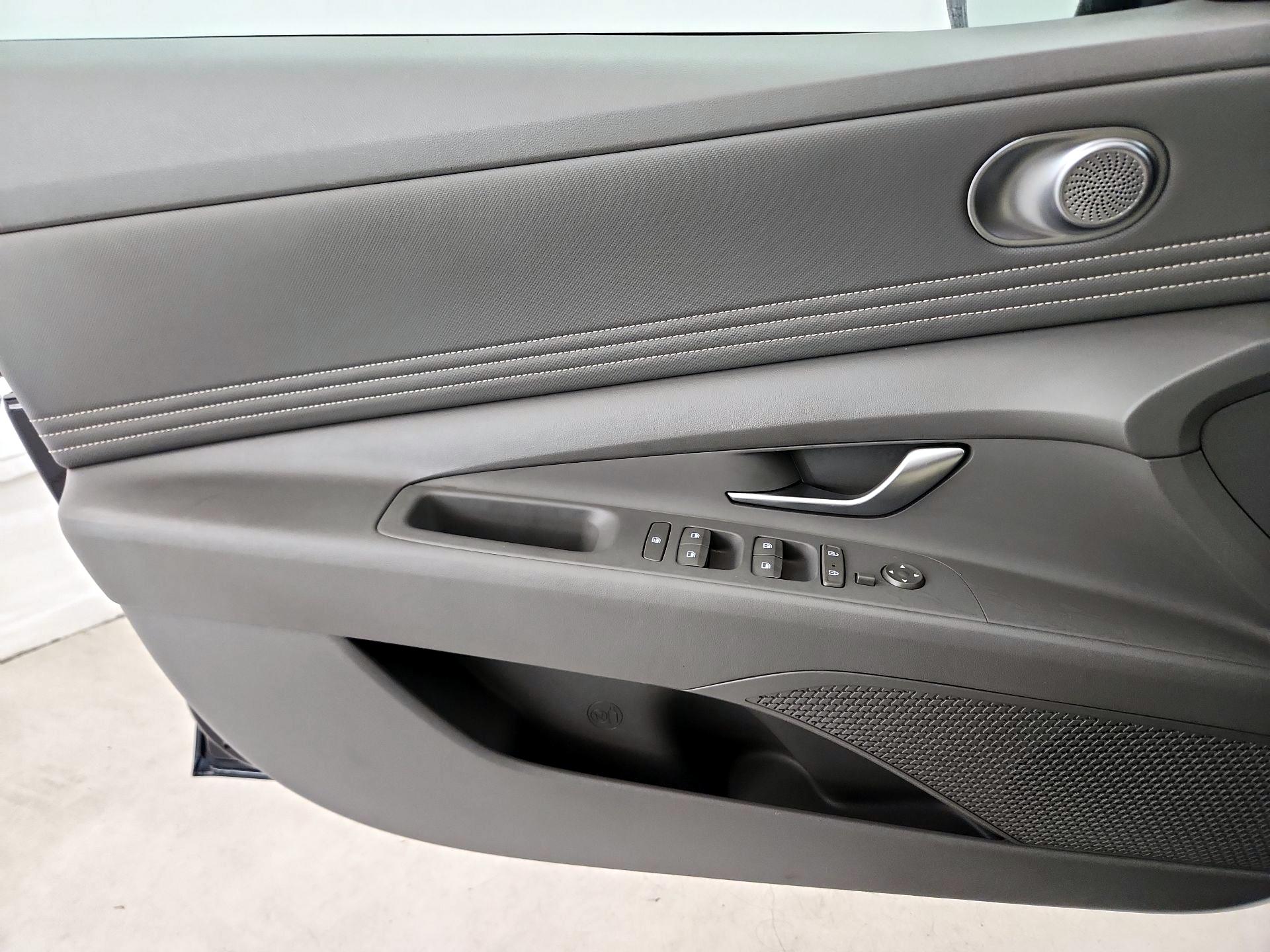 Thumbnail: 2023 Hyundai Elantra - 12