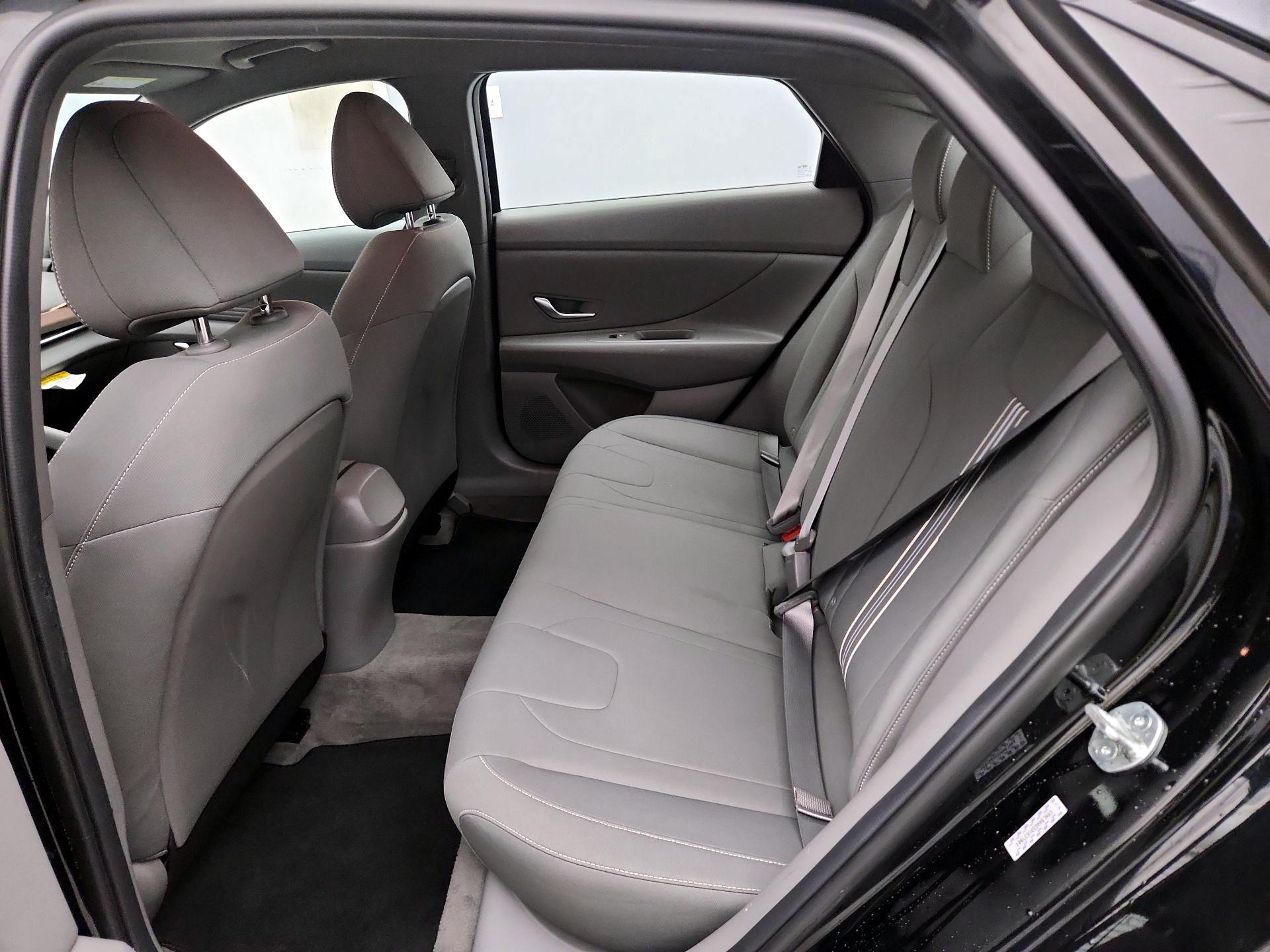 Thumbnail: 2023 Hyundai Elantra - 20