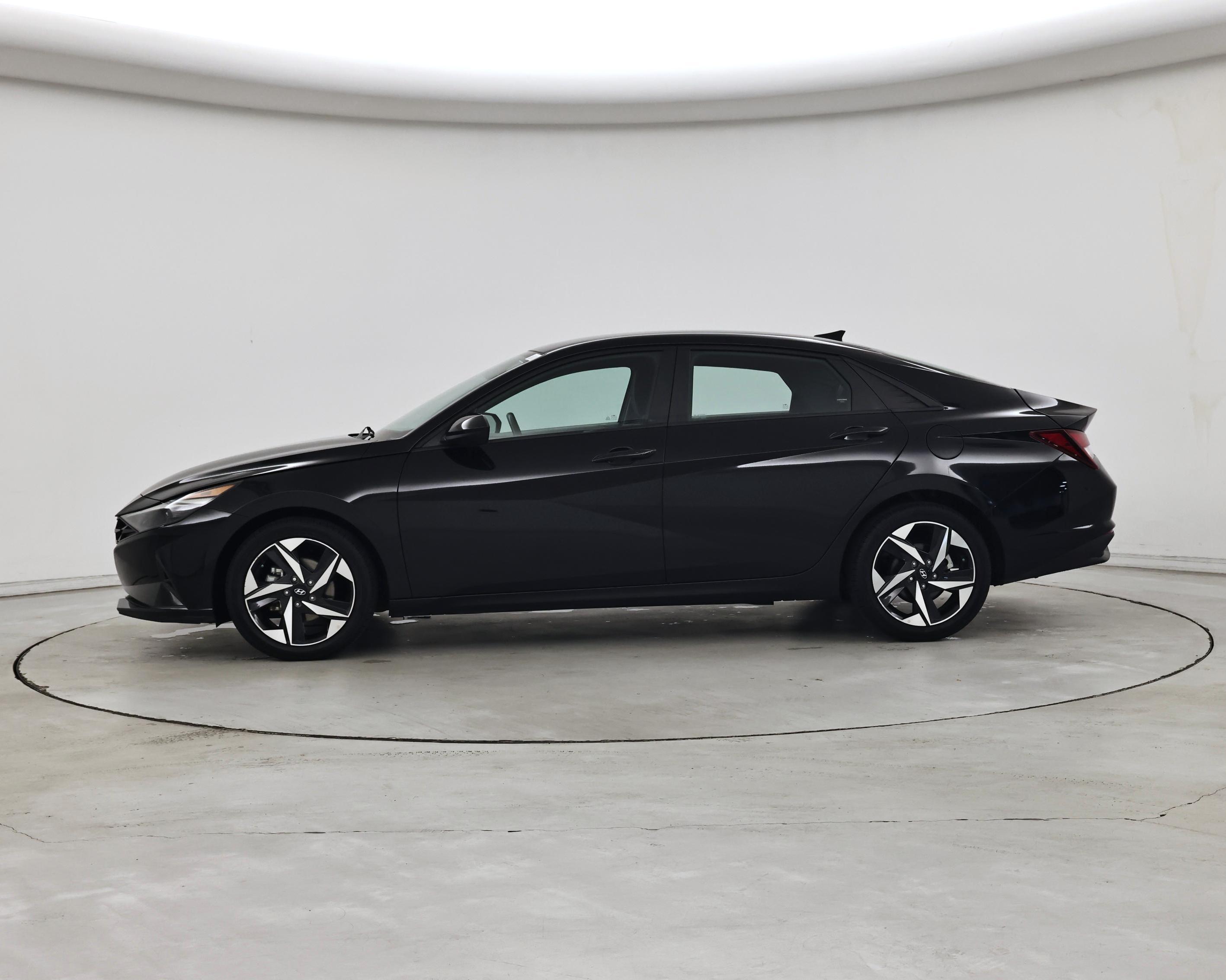 Thumbnail: 2023 Hyundai Elantra - 3
