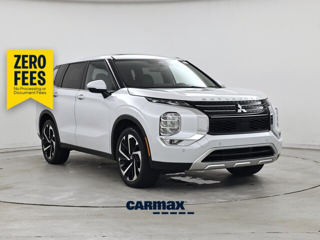 Silver 2025 Mitsubishi Outlander SUV / Crossover Front-Wheel Drive Automatic