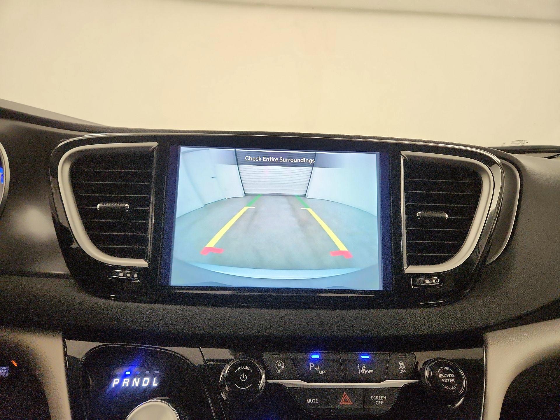 Thumbnail: 2024 Chrysler Pacifica - 12