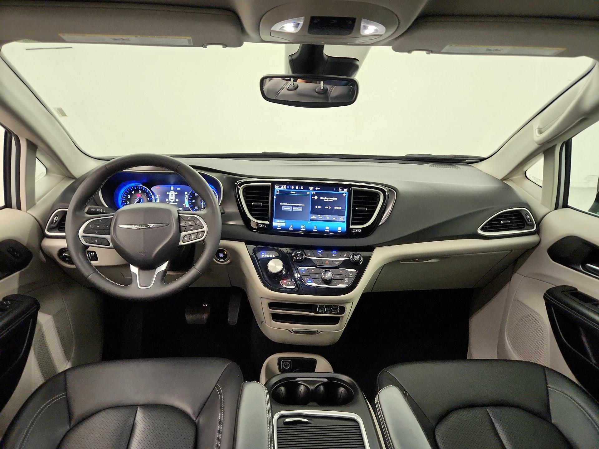 Thumbnail: 2024 Chrysler Pacifica - 8