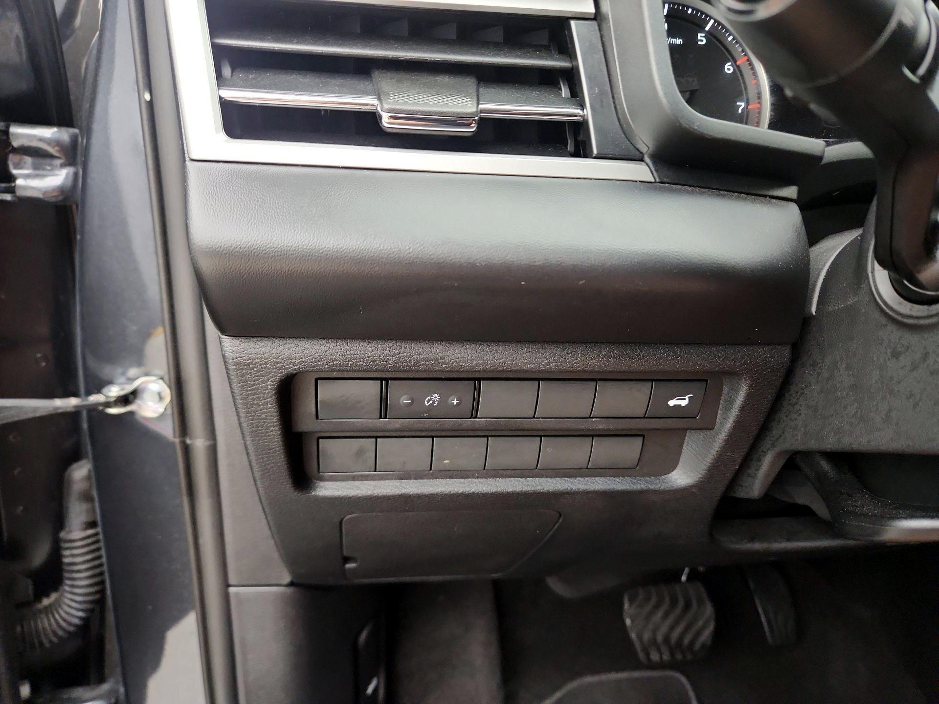 Thumbnail: 2025 Mitsubishi Outlander - 13