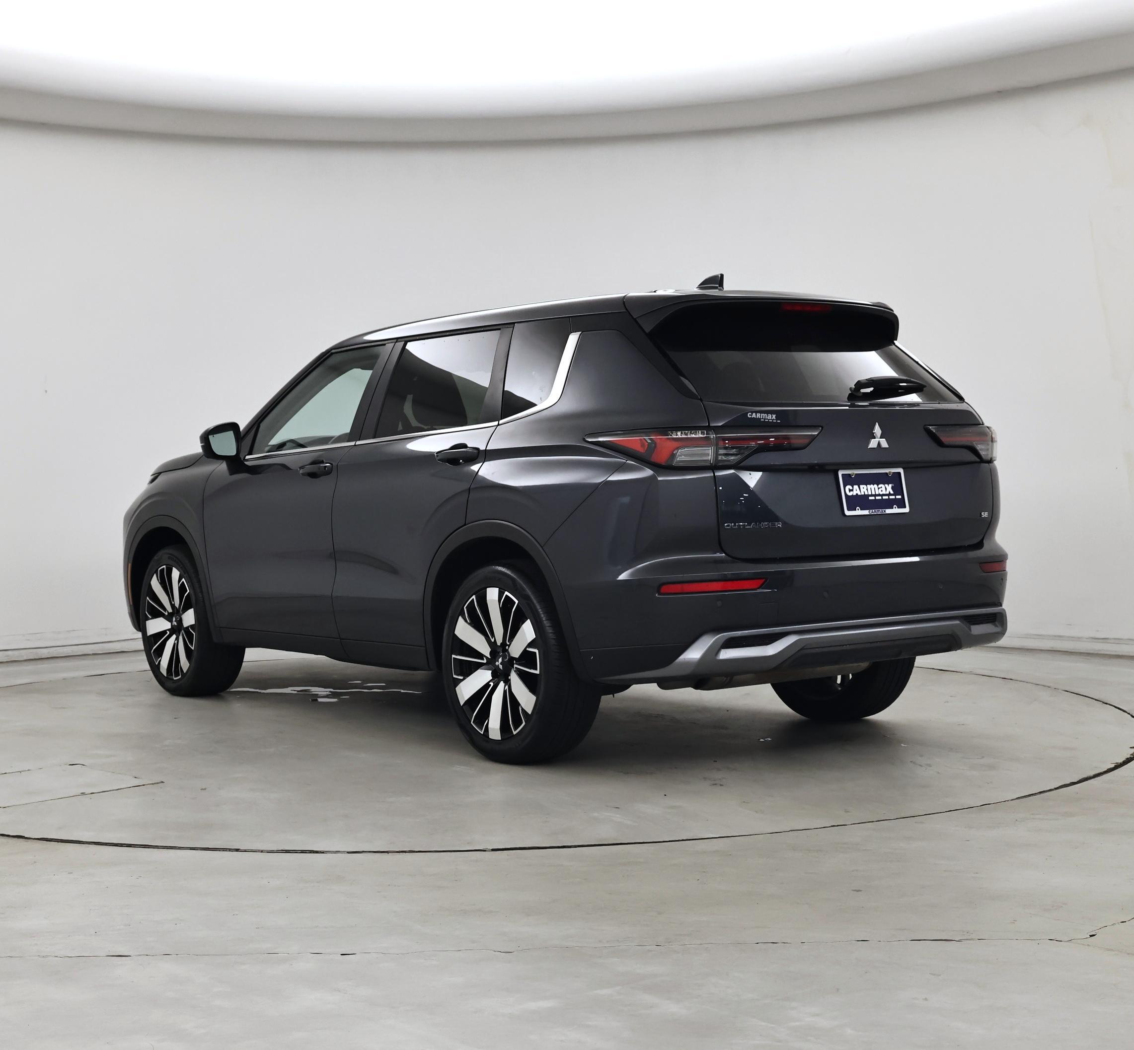 Thumbnail: 2025 Mitsubishi Outlander - 2