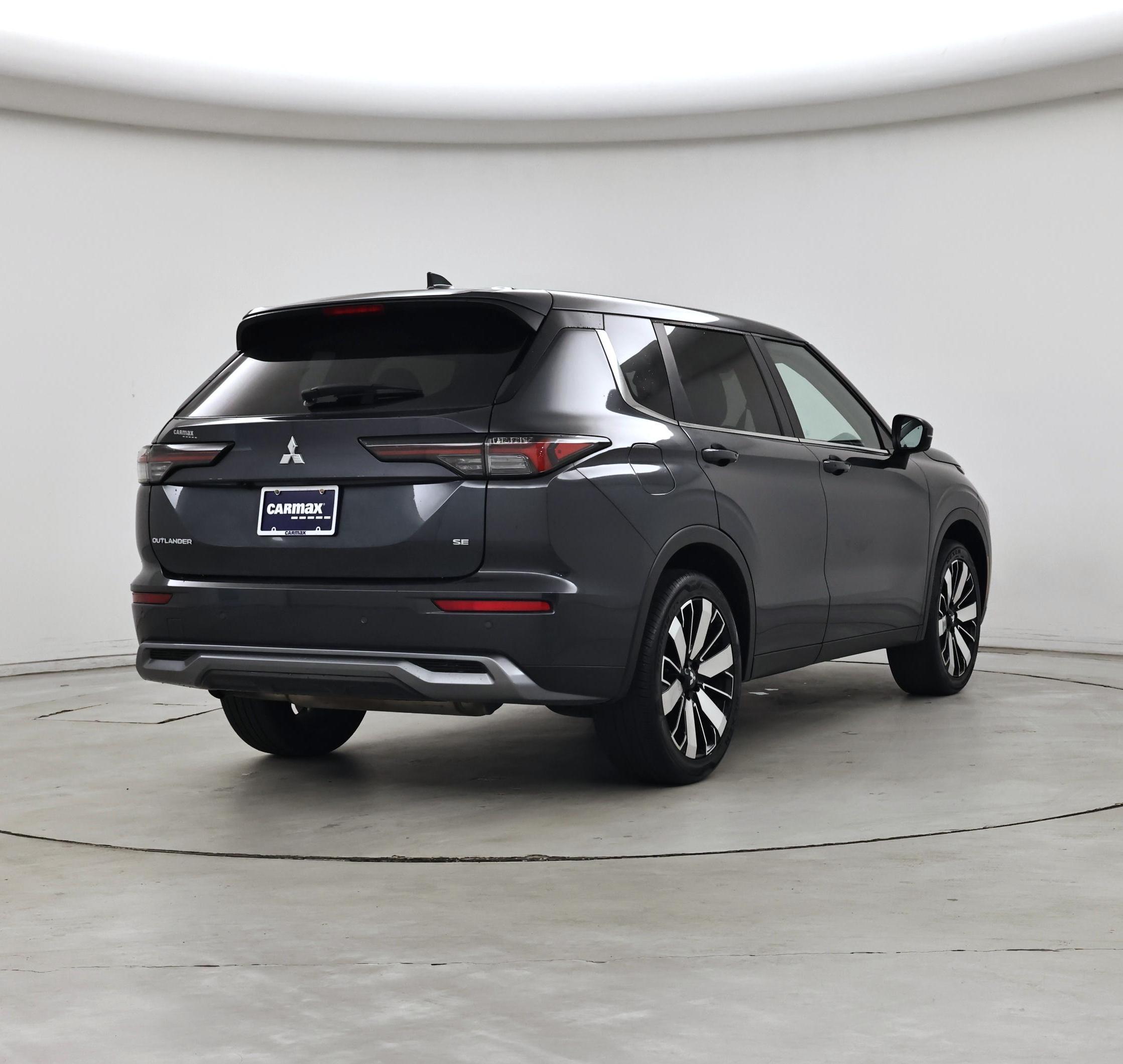 Thumbnail: 2025 Mitsubishi Outlander - 8