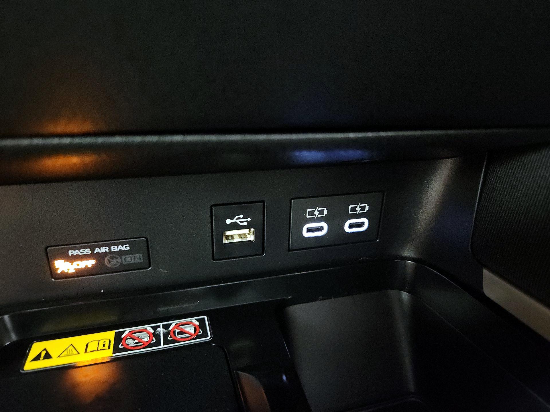 Thumbnail: 2025 Toyota Camry - 18