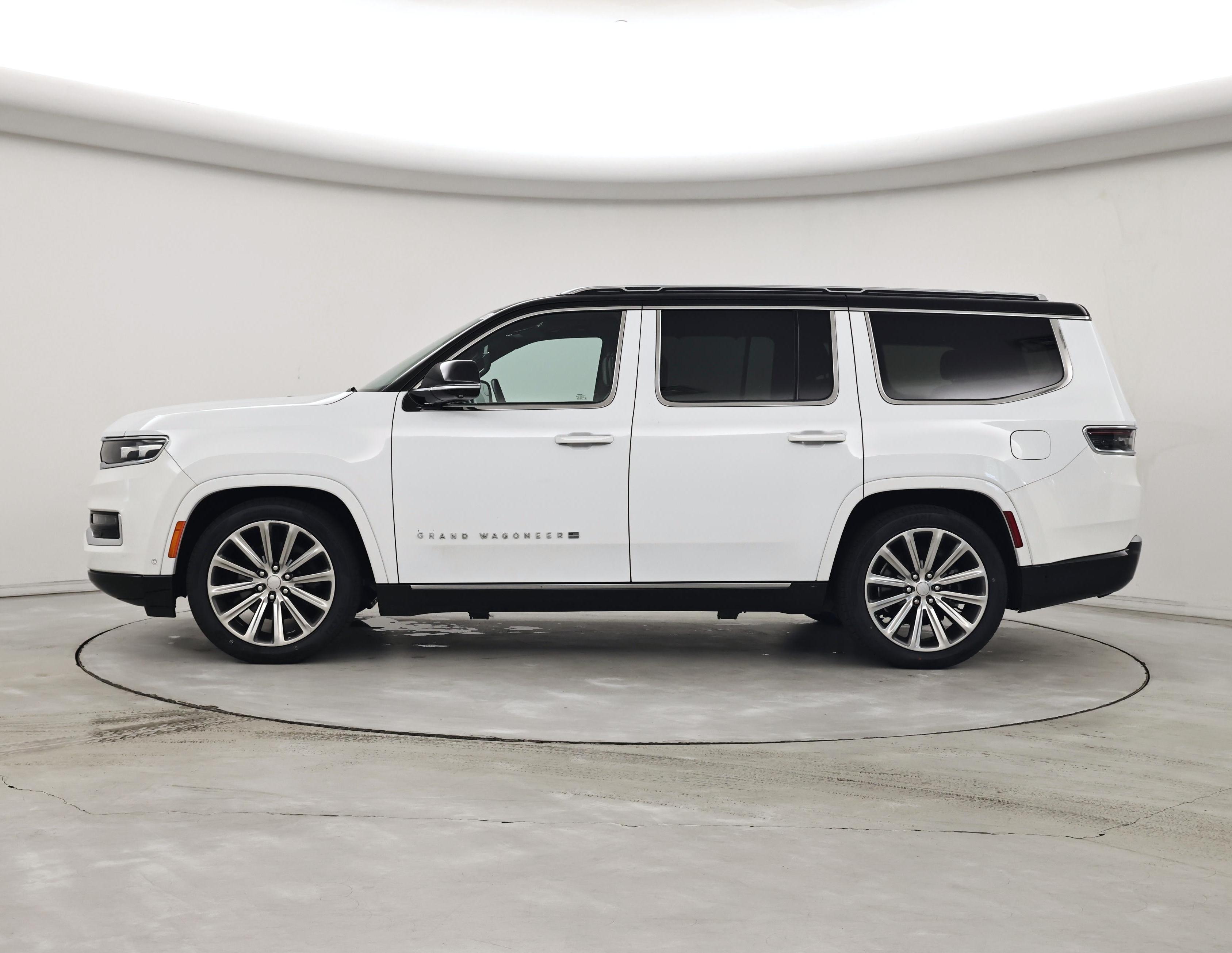 Thumbnail: 2023 Jeep Grand Wagoneer - 3