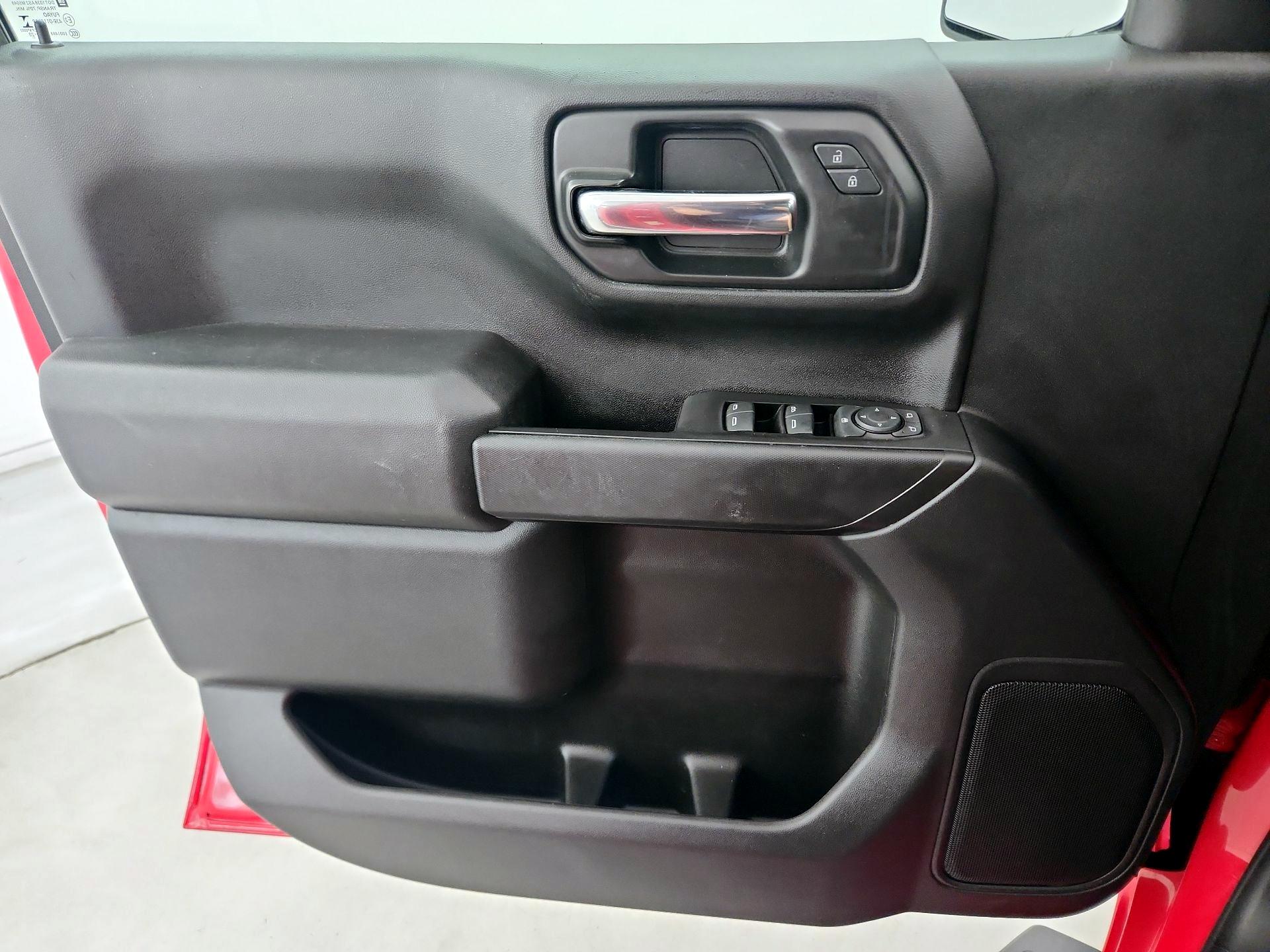 Thumbnail: 2020 Chevrolet Silverado 1500 - 12