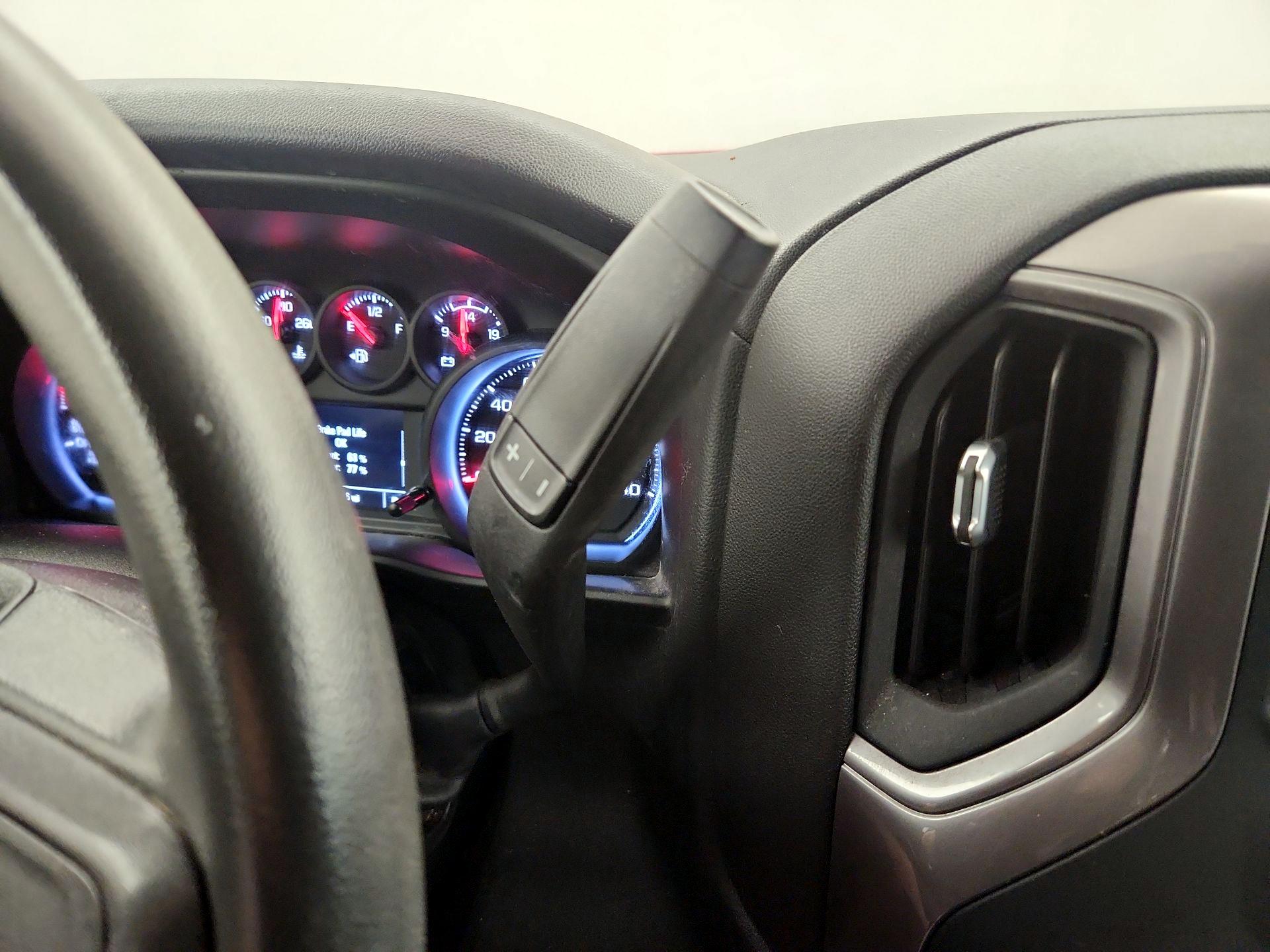 Thumbnail: 2020 Chevrolet Silverado 1500 - 17