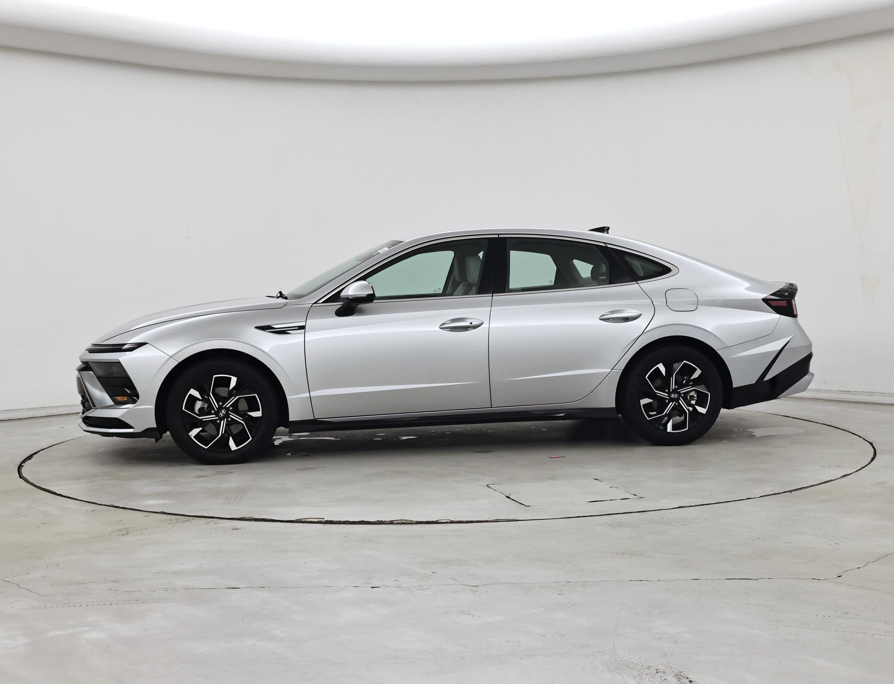 Thumbnail: 2025 Hyundai Sonata - 3