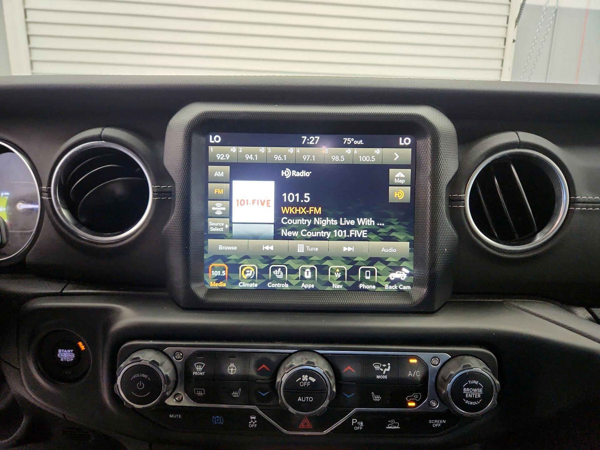 Thumbnail: 2023 Jeep Wrangler - 16