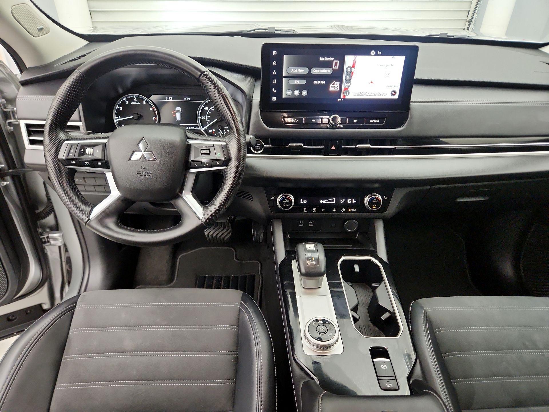 Thumbnail: 2025 Mitsubishi Outlander - 9