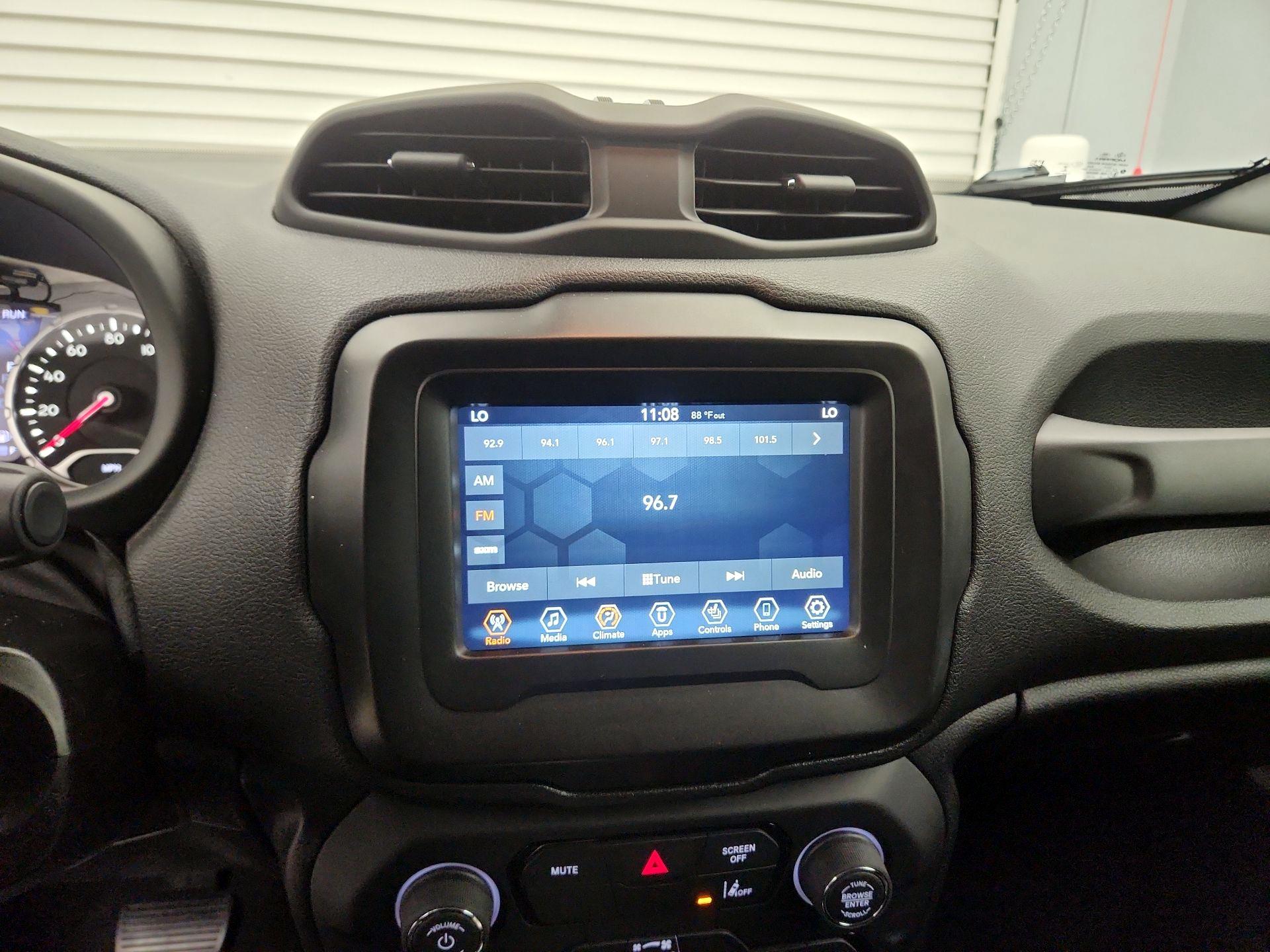 Thumbnail: 2021 Jeep Renegade - 15