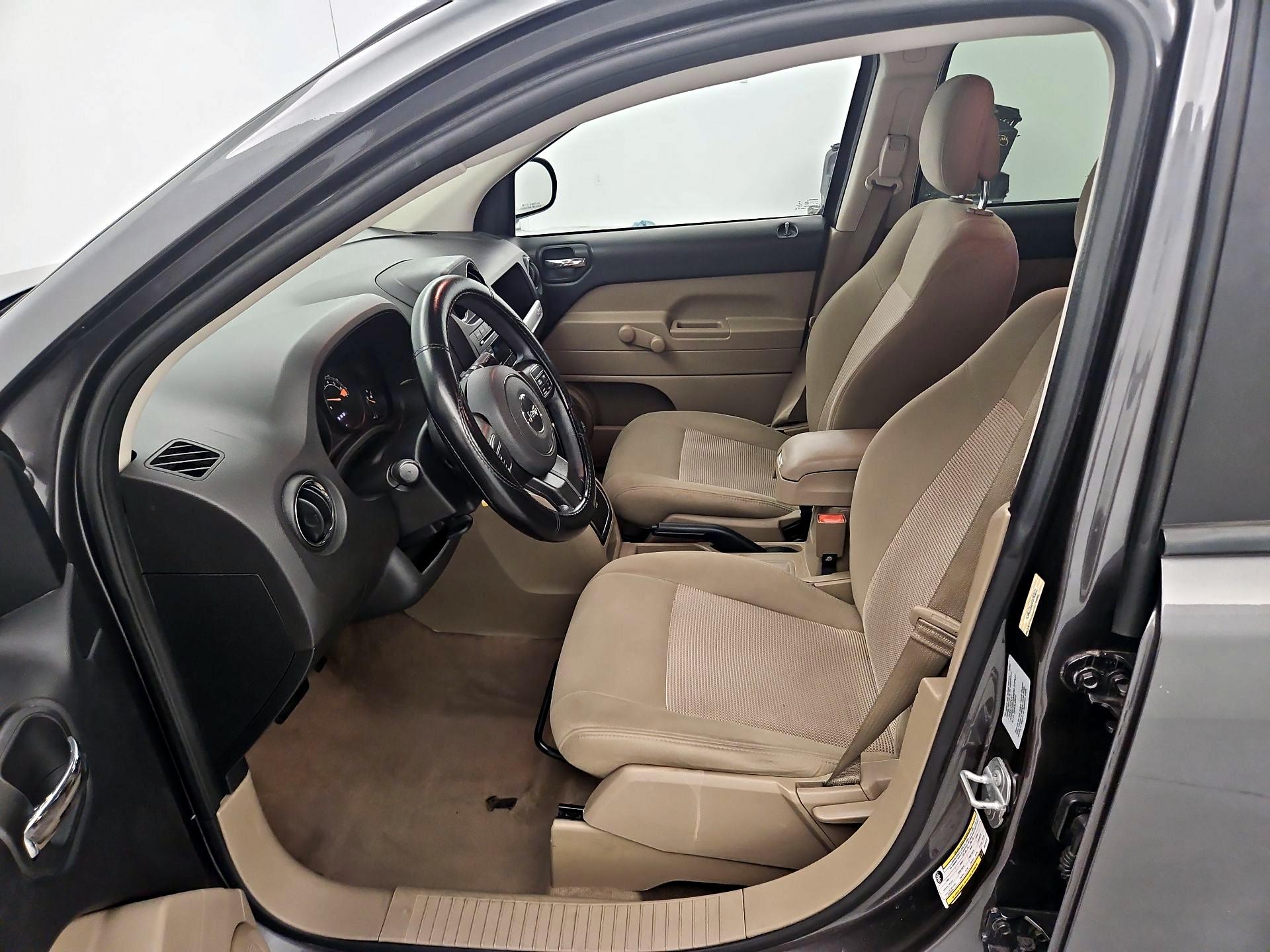Thumbnail: 2016 Jeep Compass - 11