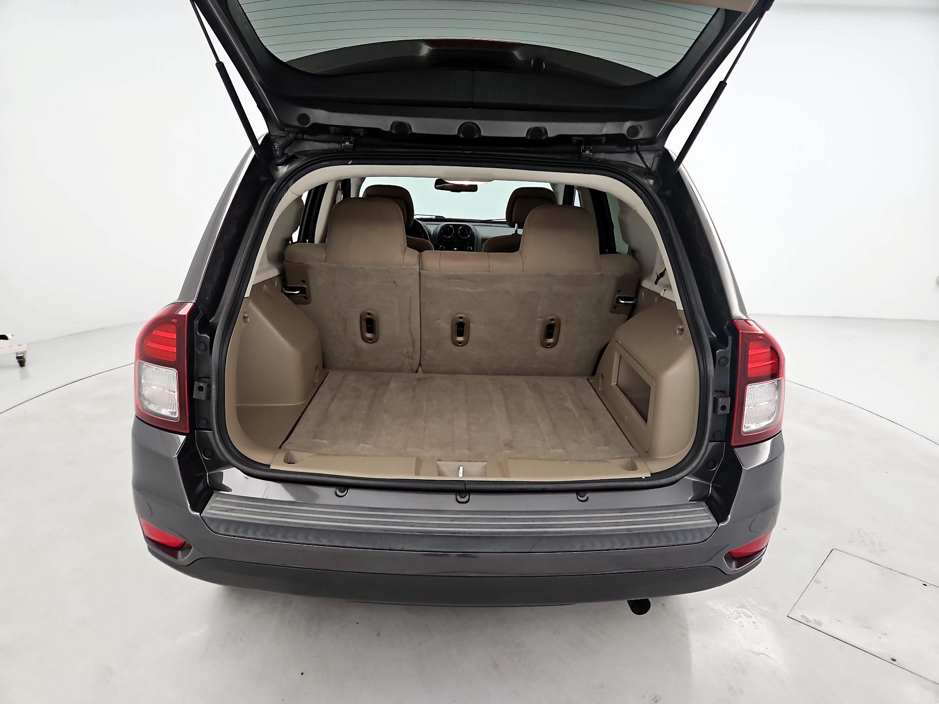 Thumbnail: 2016 Jeep Compass - 17
