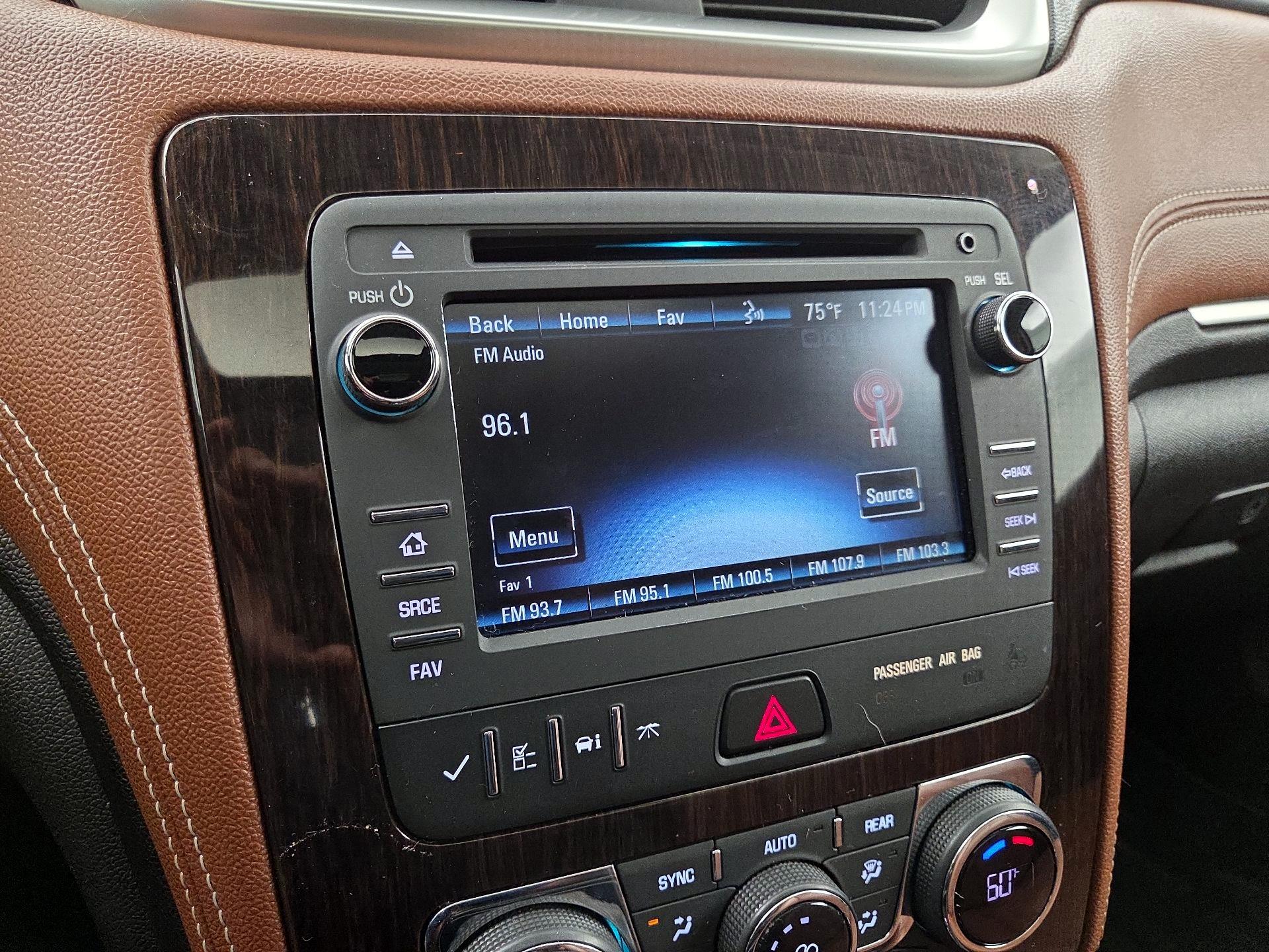 Thumbnail: 2016 Chevrolet Traverse - 15