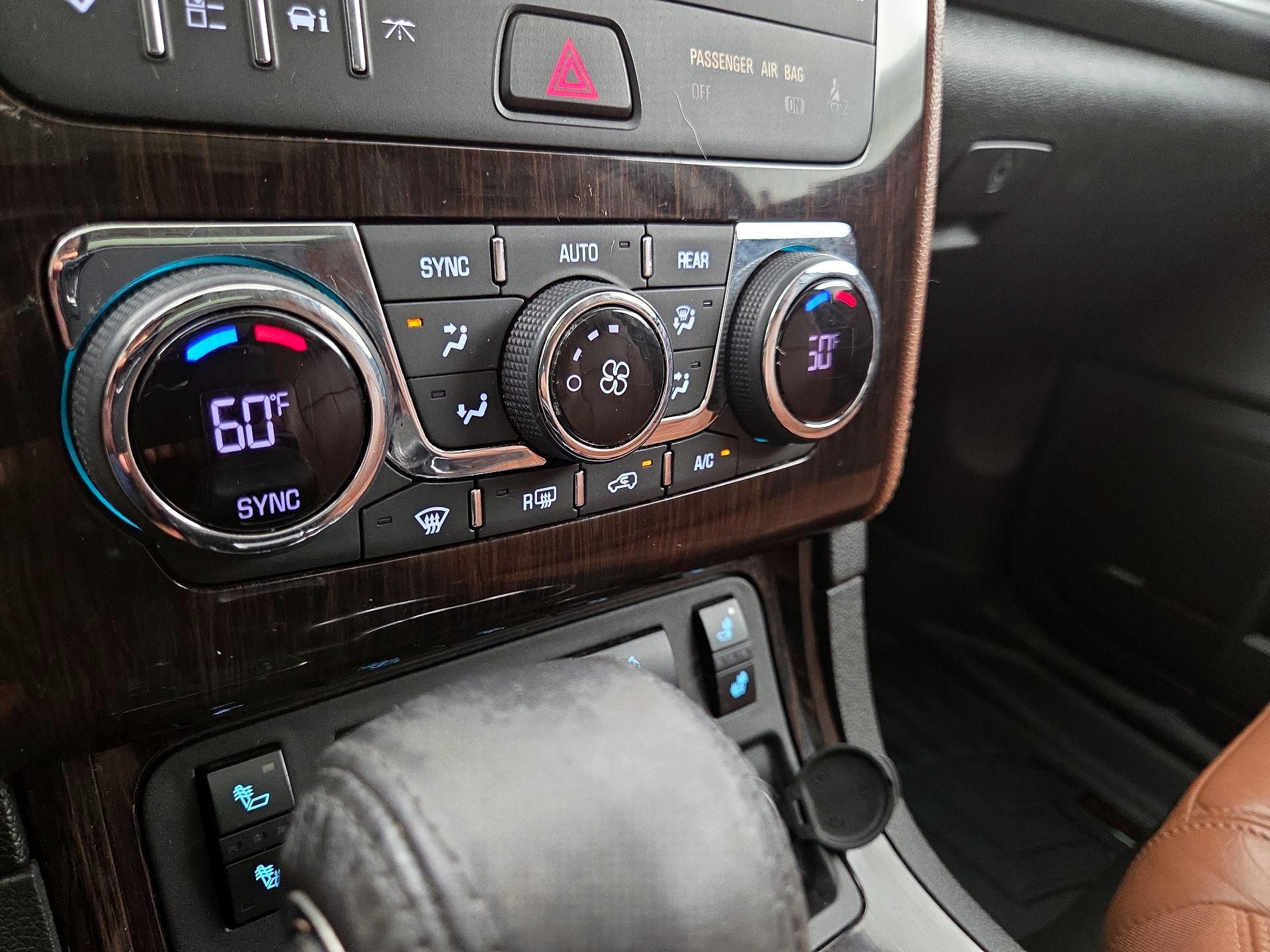 Thumbnail: 2016 Chevrolet Traverse - 16